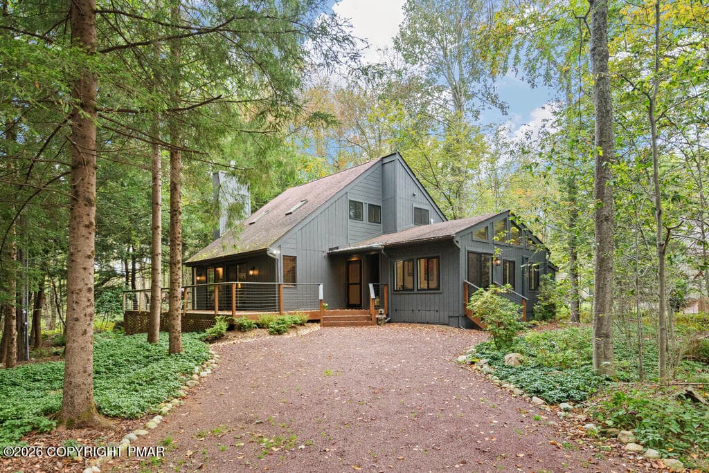 2228 White Oak Trail, Pocono Pines, PA 18350