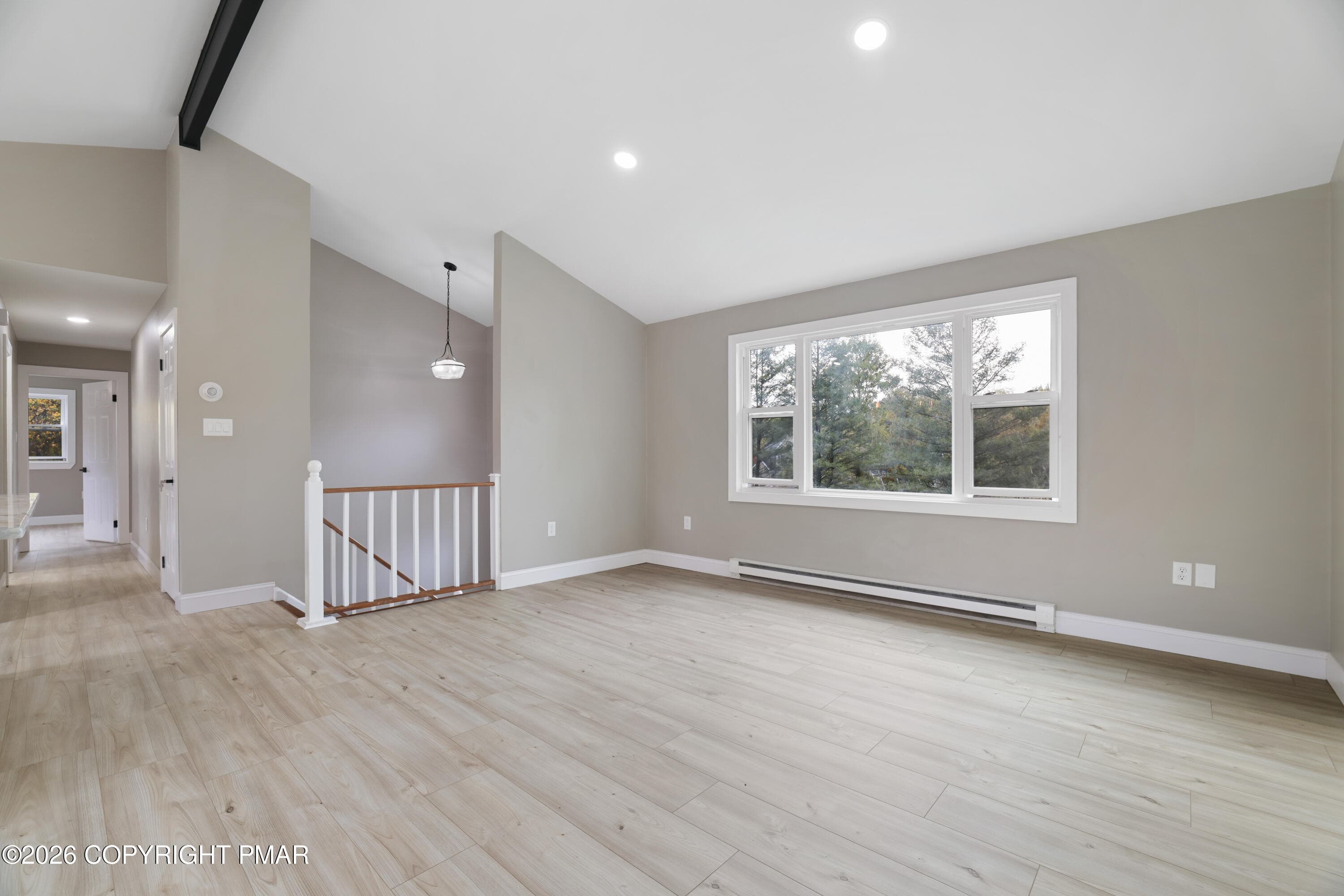 LivingRm - 1541 Ann Lane, Effort, PA 18330, Effort