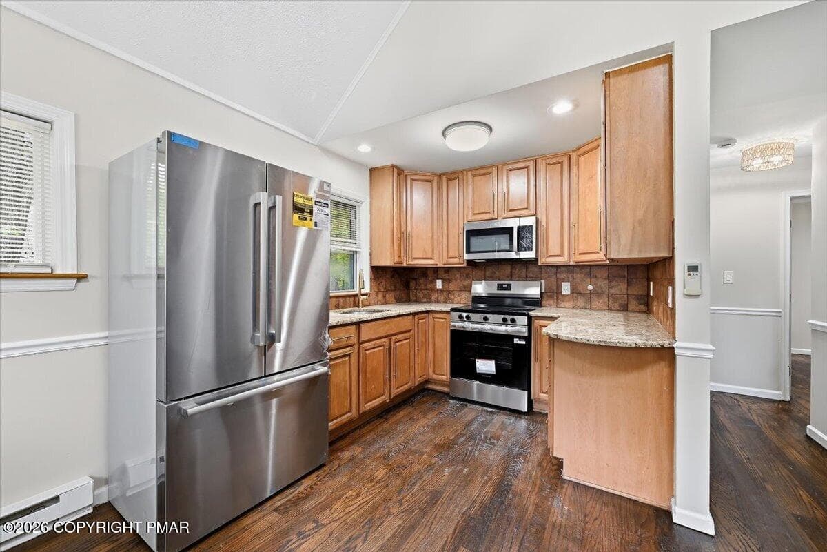 Kitchen - 1126 Woodland Drive, East Stroudsburg, PA 18301, East Stroudsburg