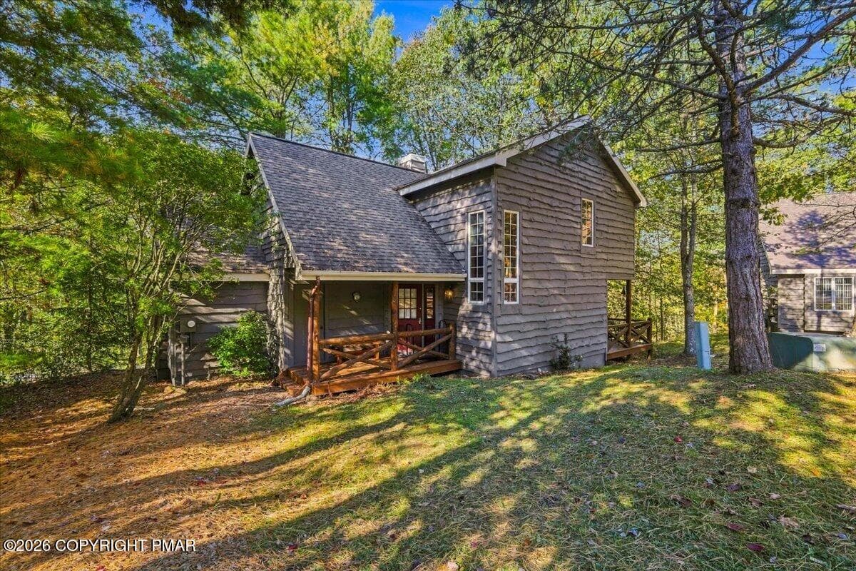 53 Aspenwall, Lake Harmony, PA 18624