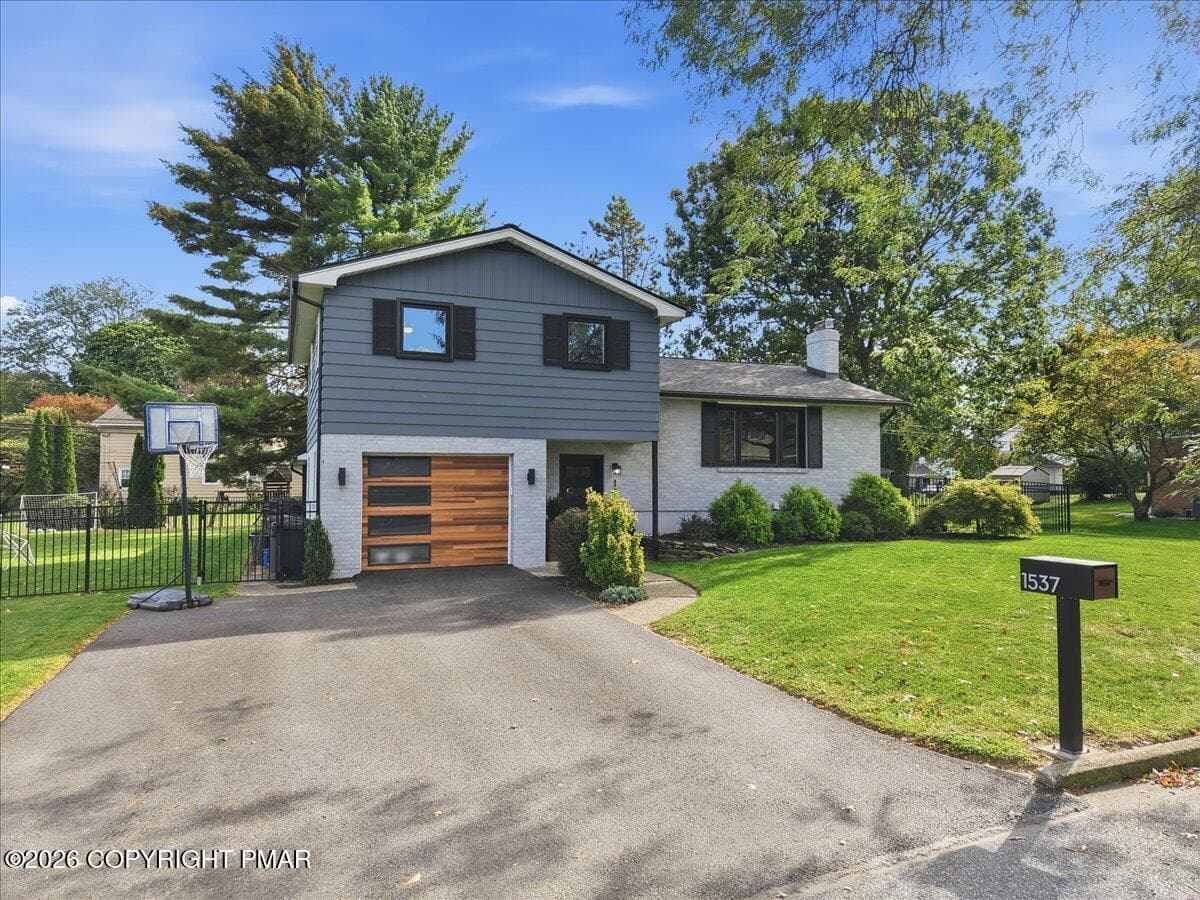 1537 Winthrop Avenue, Bethlehem, PA 18017