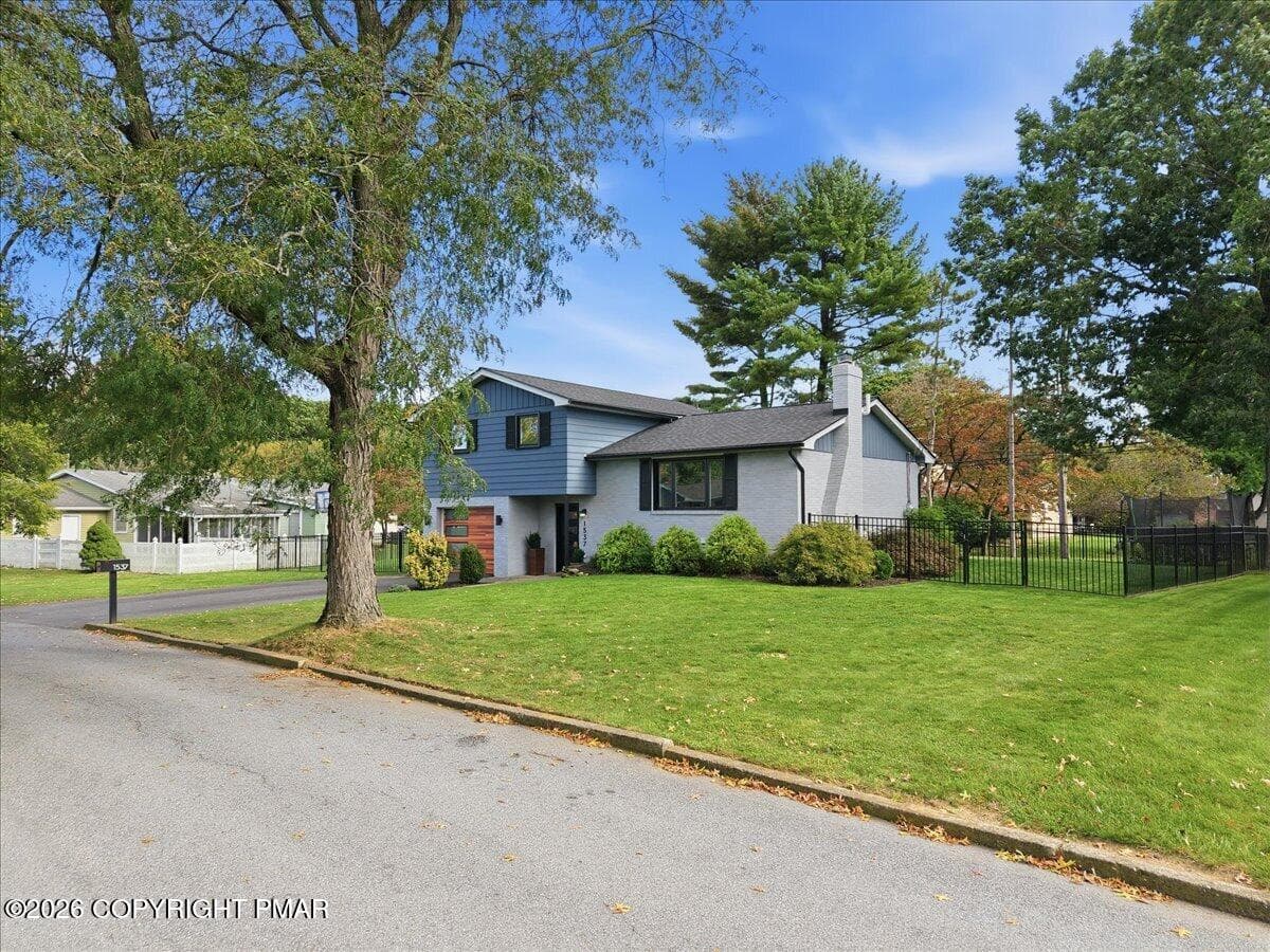 05-065_dji_fly_20261005_152306_0323_1791 - 1537 Winthrop Avenue, Bethlehem, PA 18017, Bethlehem