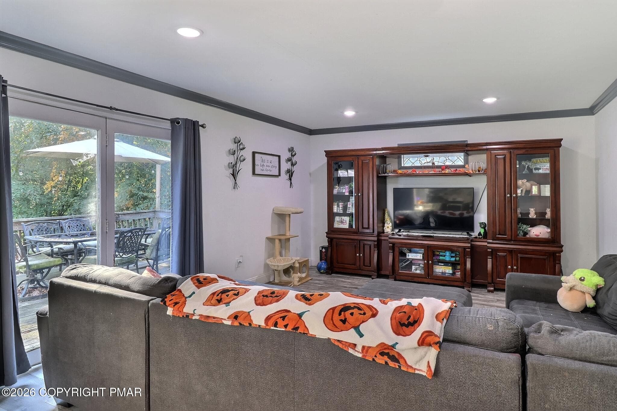 Family Room - 1526 Slope Road, East Stroudsburg, PA 18302, East Stroudsburg