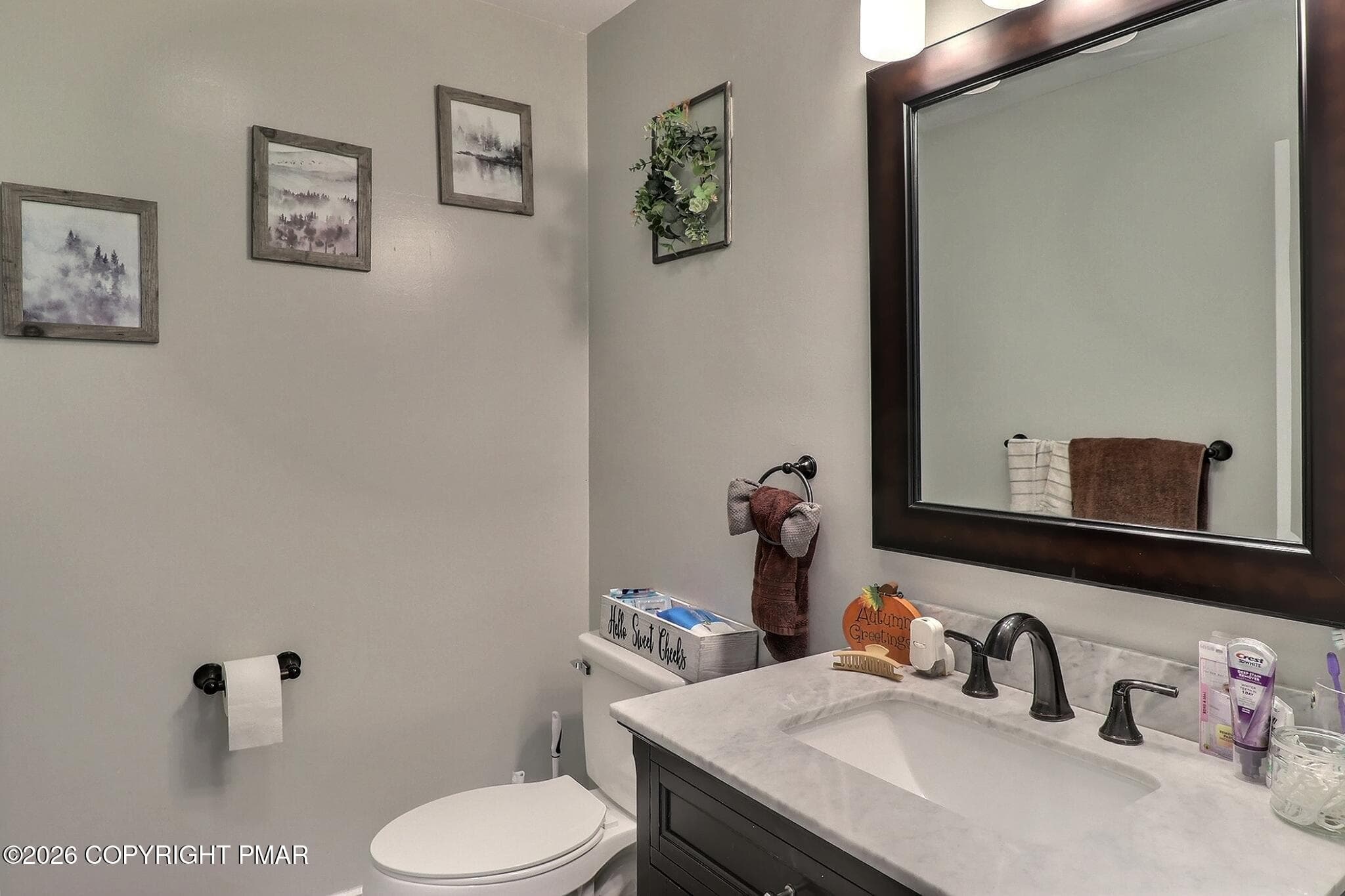 Powder Room - 1526 Slope Road, East Stroudsburg, PA 18302, East Stroudsburg