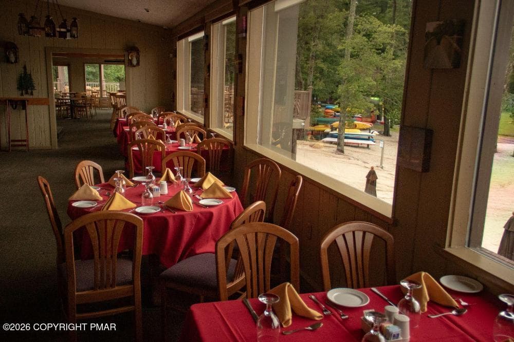 DINING - 1168 Gross Drive W, Pocono Pines, PA 18350