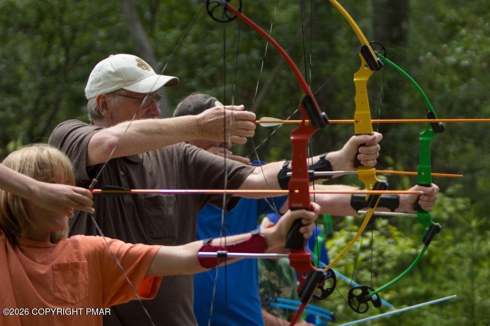 ARCHERY - 1168 Gross Drive W, Pocono Pines, PA 18350