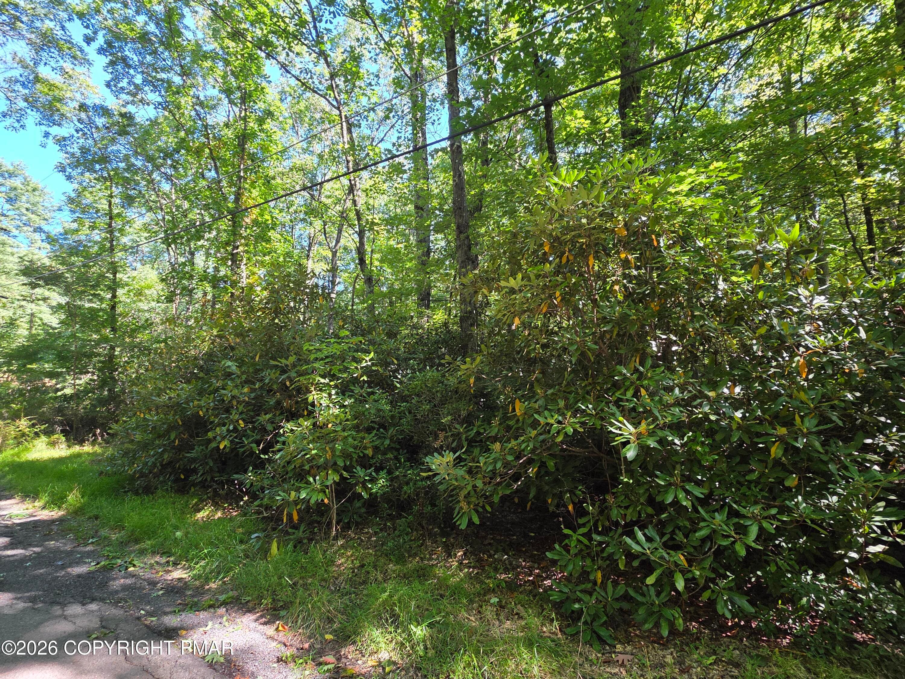 Cameron Rd 285 Road, Effort, PA 18330