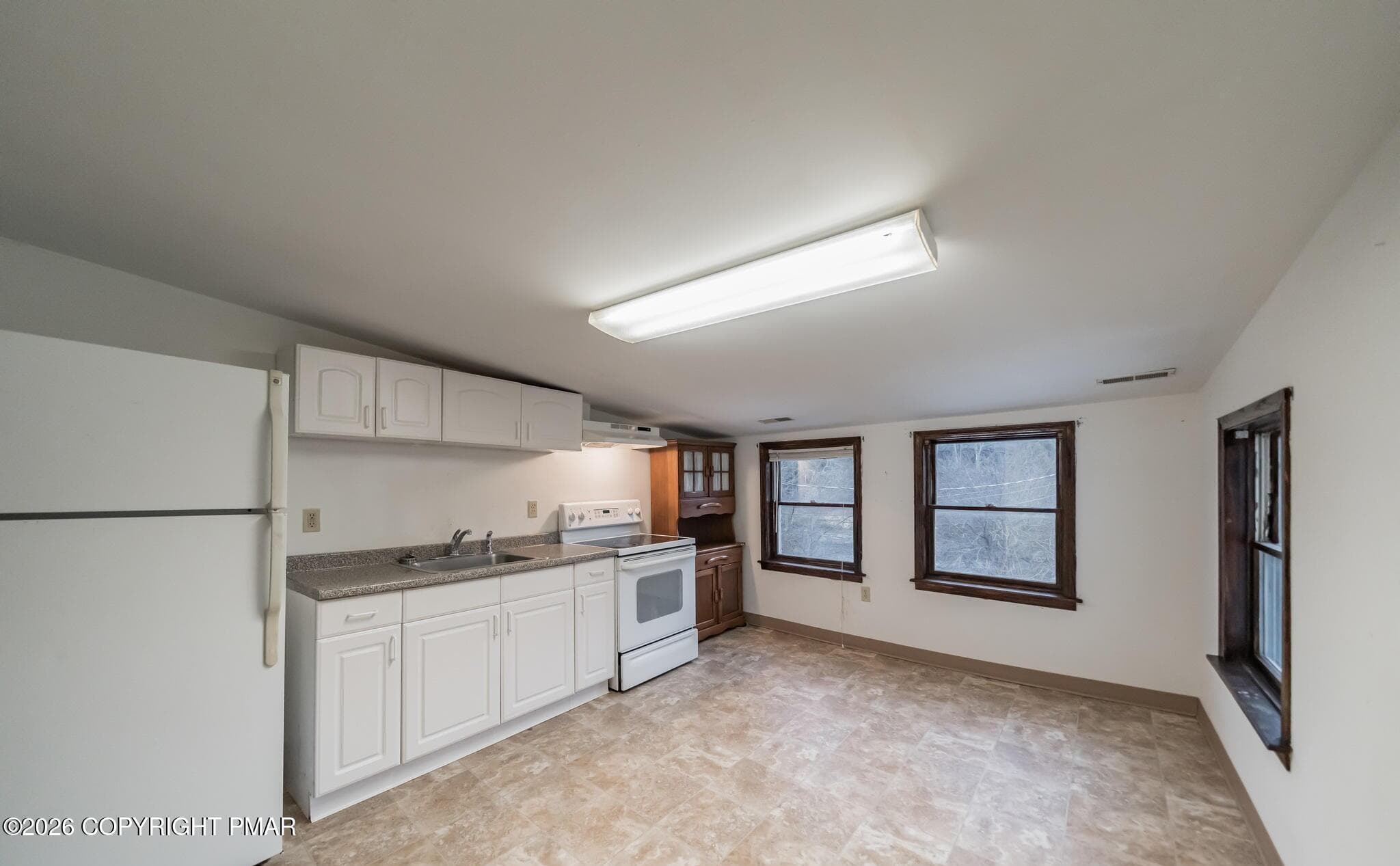 Apt 201 Kitchen - 5502 Route 115, Blakeslee, PA 18610, Blakeslee