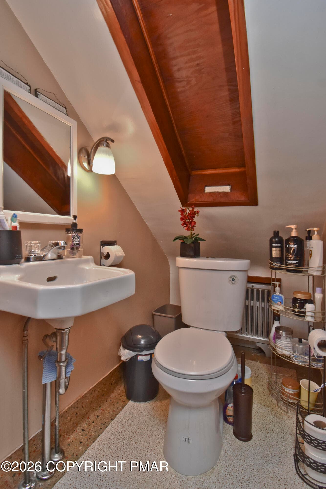 9 Half - 64 Dante Street, Roseto, PA 18013, Roseto
