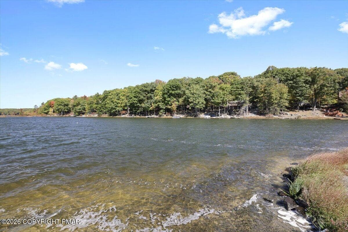 28-Lake - 86 Windsor Road, Hawley, PA 18428, Hawley