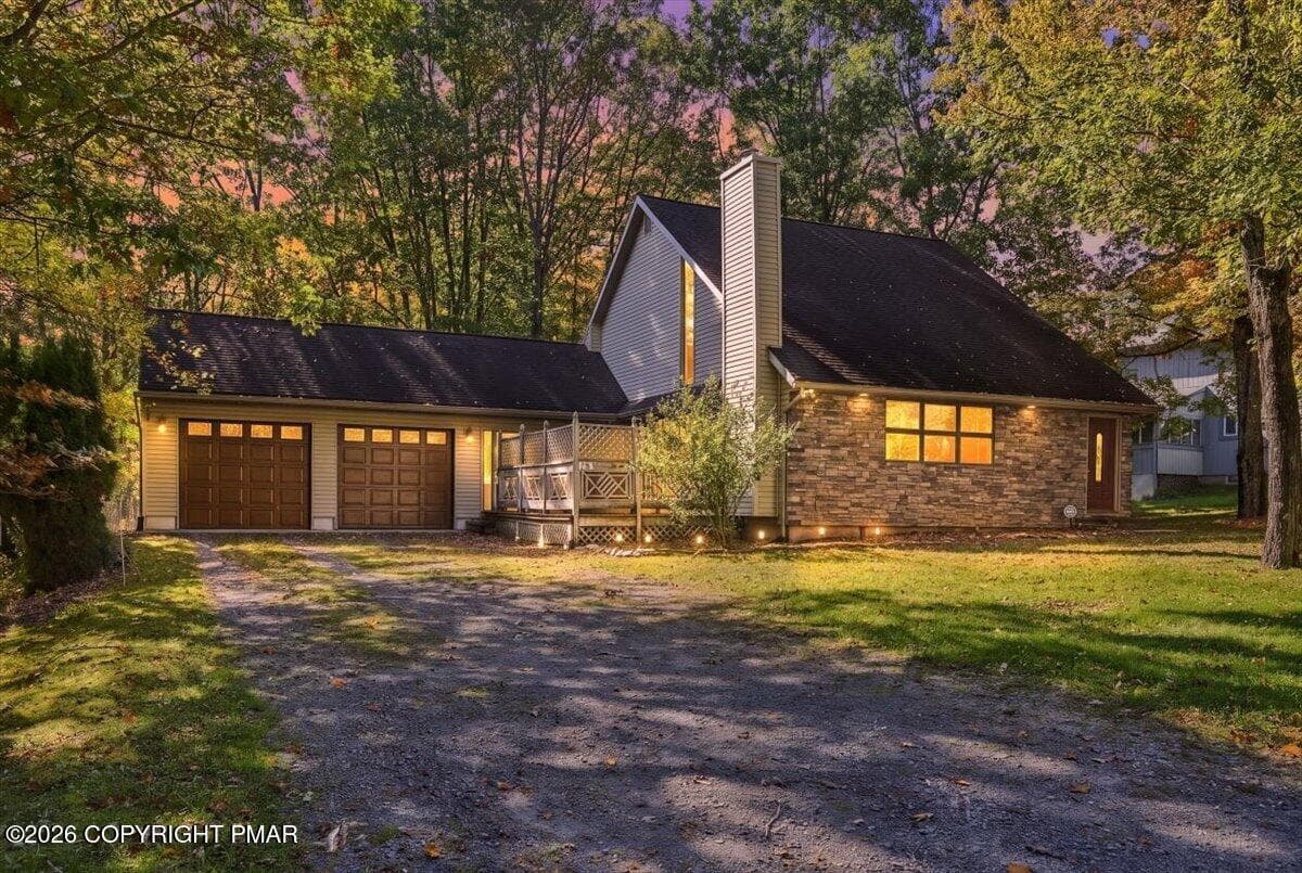 28 Heath Lane, Mount Pocono, PA 18344