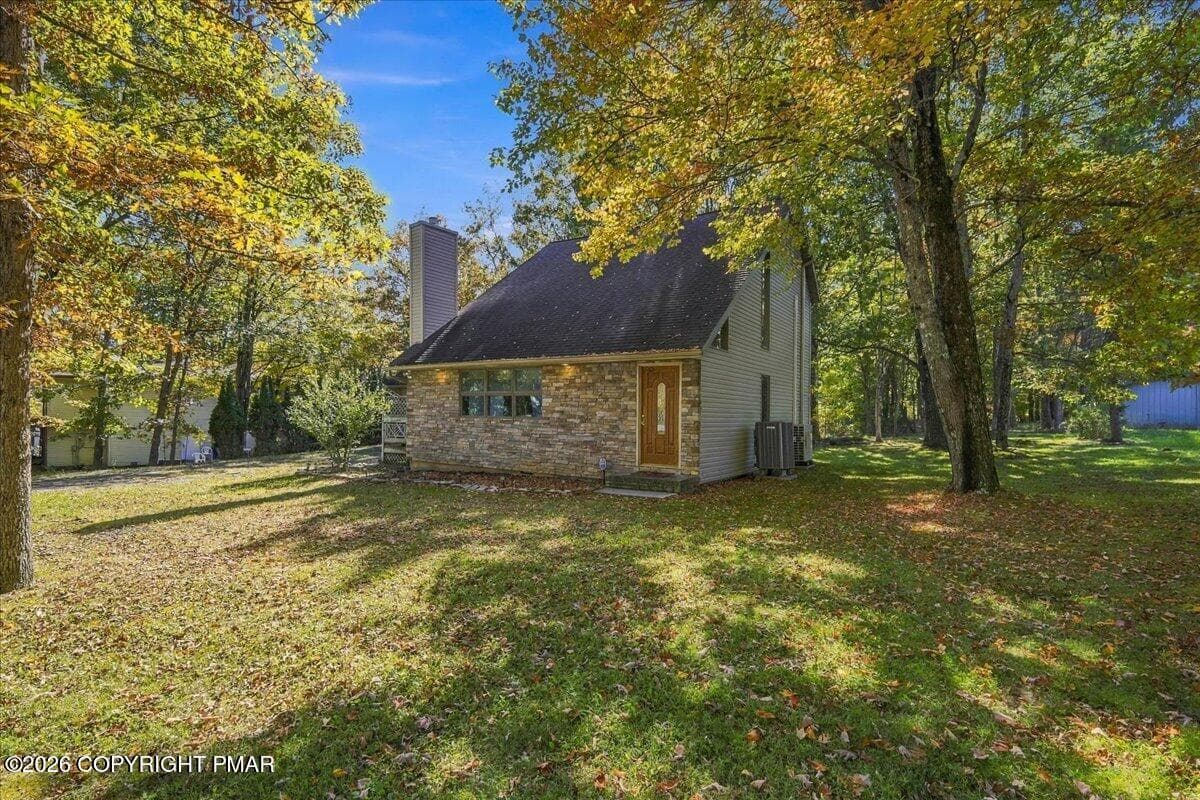Side view - 28 Heath Lane, Mount Pocono, PA 18344, Mount Pocono
