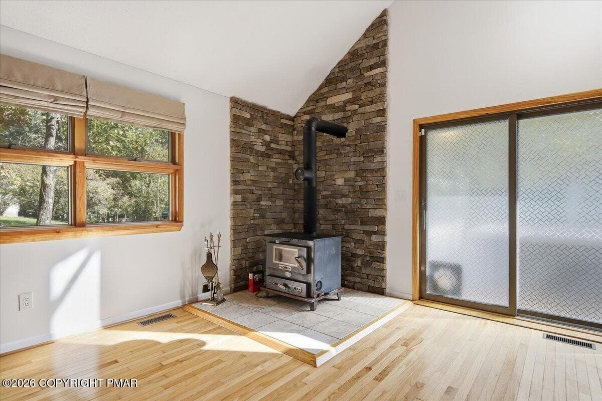 Wood Stove - 28 Heath Lane, Mount Pocono, PA 18344, Mount Pocono