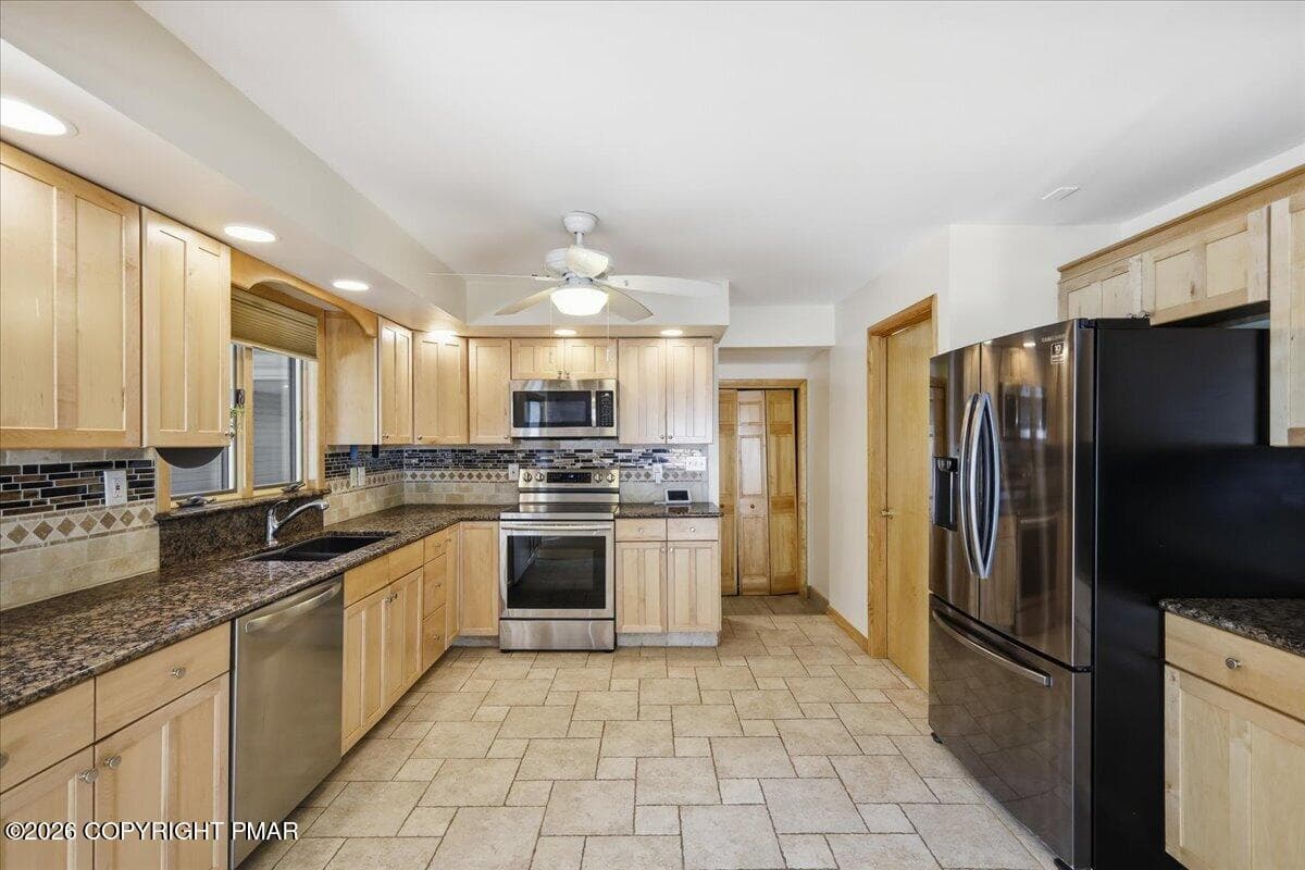 Kitchen - 28 Heath Lane, Mount Pocono, PA 18344, Mount Pocono