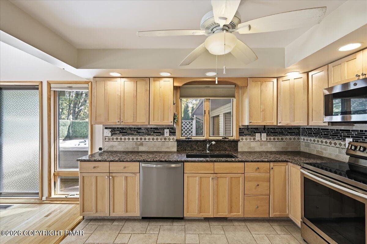 Kitchen - 28 Heath Lane, Mount Pocono, PA 18344, Mount Pocono
