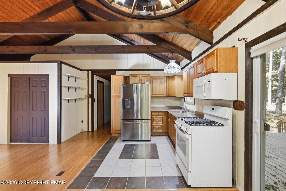 Kitchen - 111 Forest View Drive, Hawley, PA 18428, Hawley