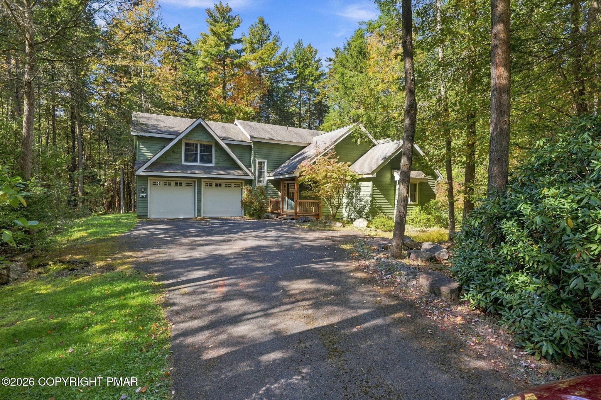 372 Brookside Drive, Pocono Pines, PA 18350