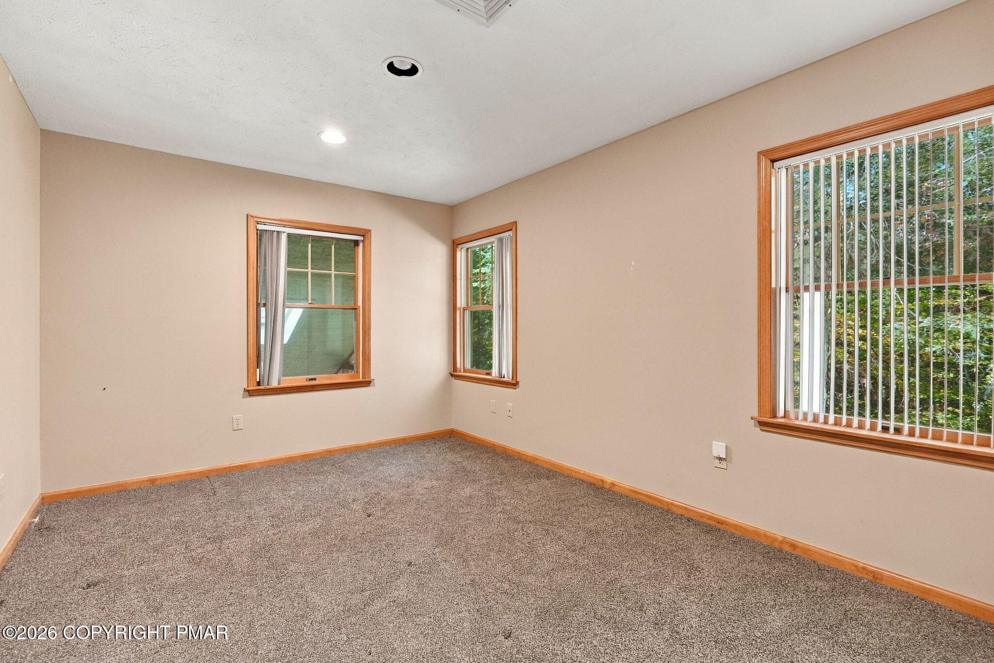 48-web-or-mls-372 Brookside Dr (55 of 56 - 372 Brookside Drive, Pocono Pines, PA 18350, Pocono Pines