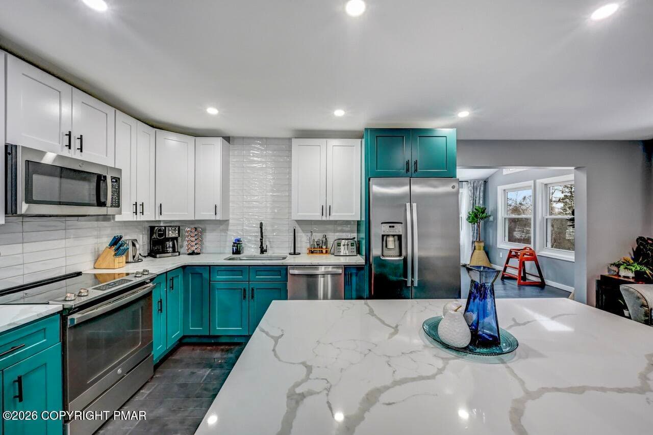 110 Riverfront Ter 18 Large - 110 Riverfront Terrace, Pocono Lake, PA 18347