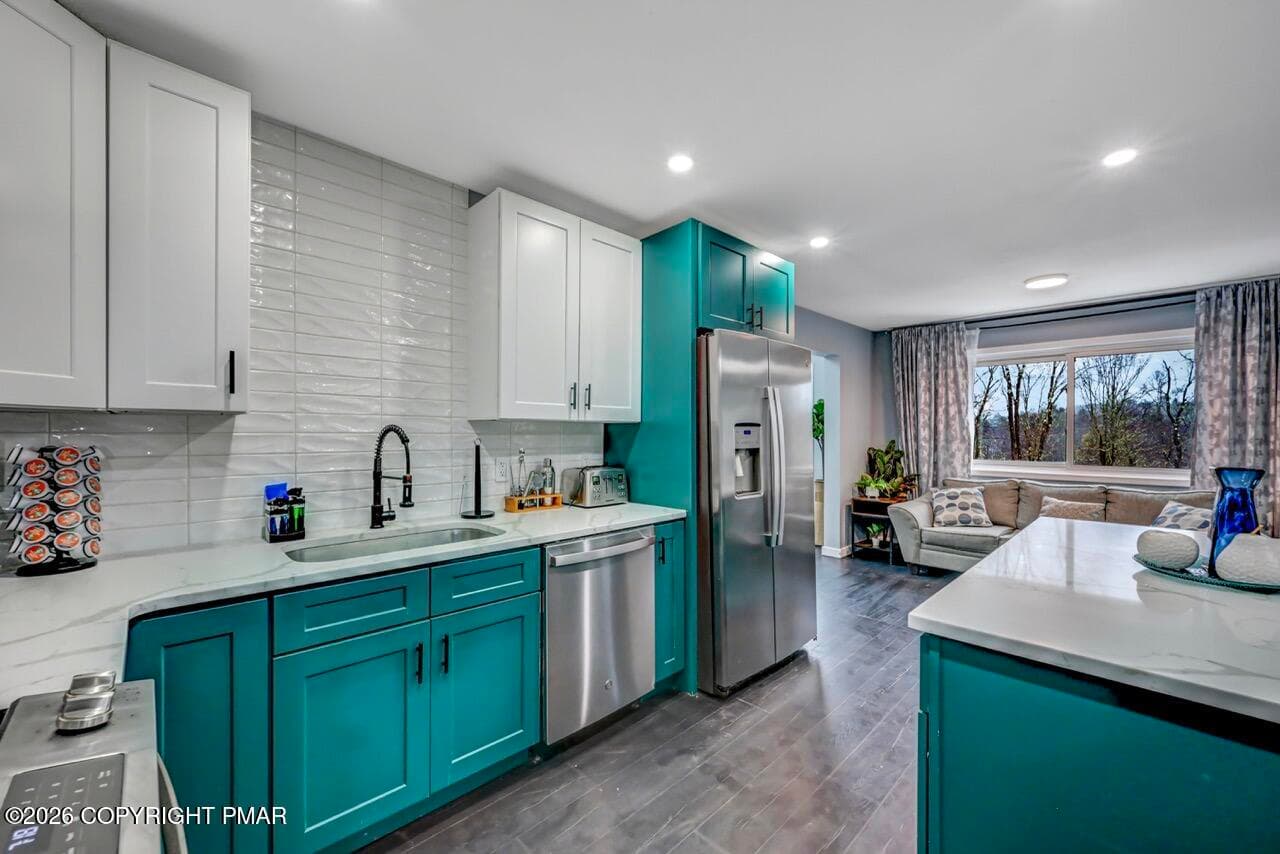 110 Riverfront Ter 21 Large - 110 Riverfront Terrace, Pocono Lake, PA 18347