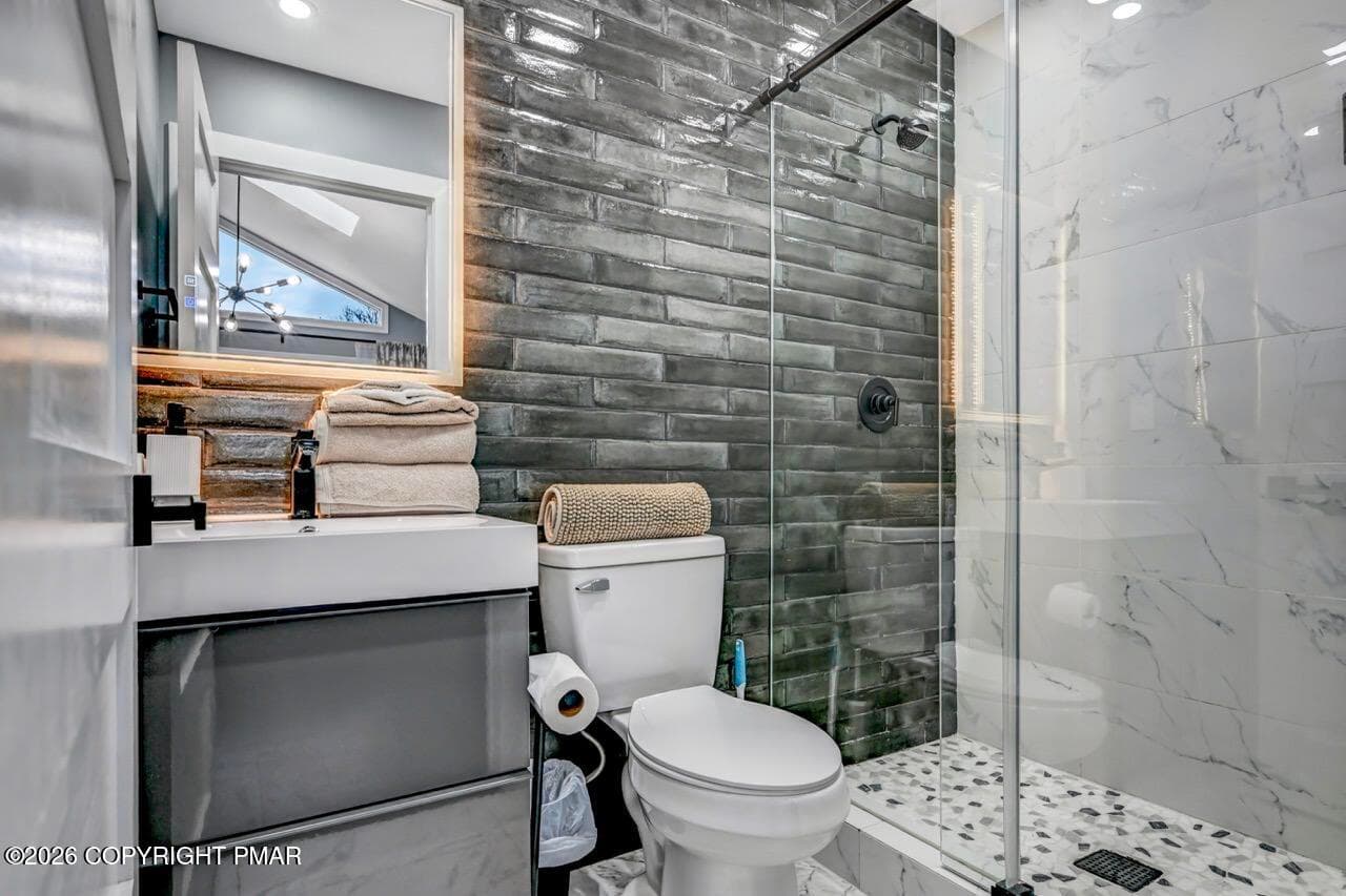 110 Riverfront Ter 50 Large - 110 Riverfront Terrace, Pocono Lake, PA 18347