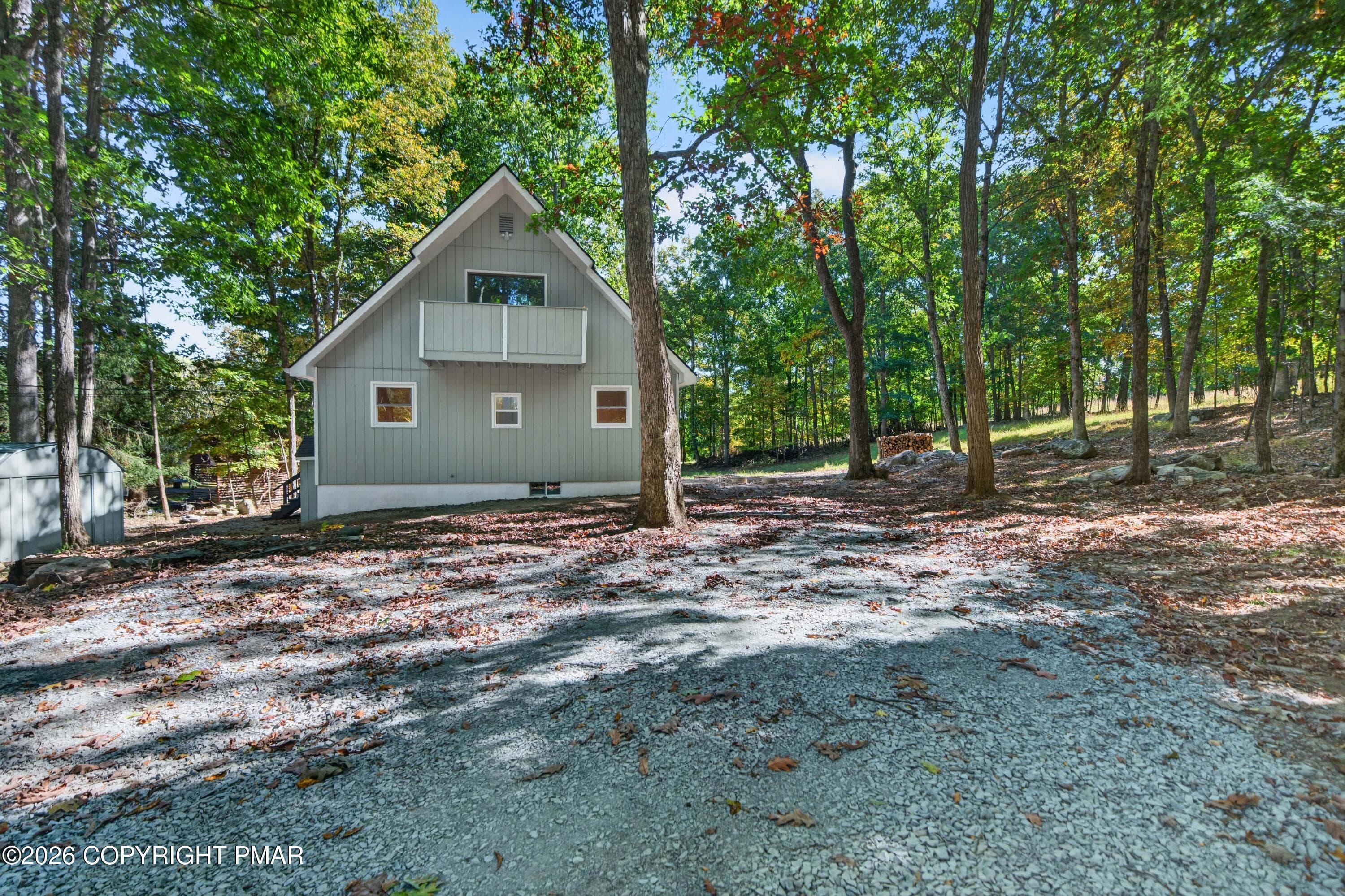 Driveway - 148 Inverhouse Road, Henryville, PA 18332, Henryville