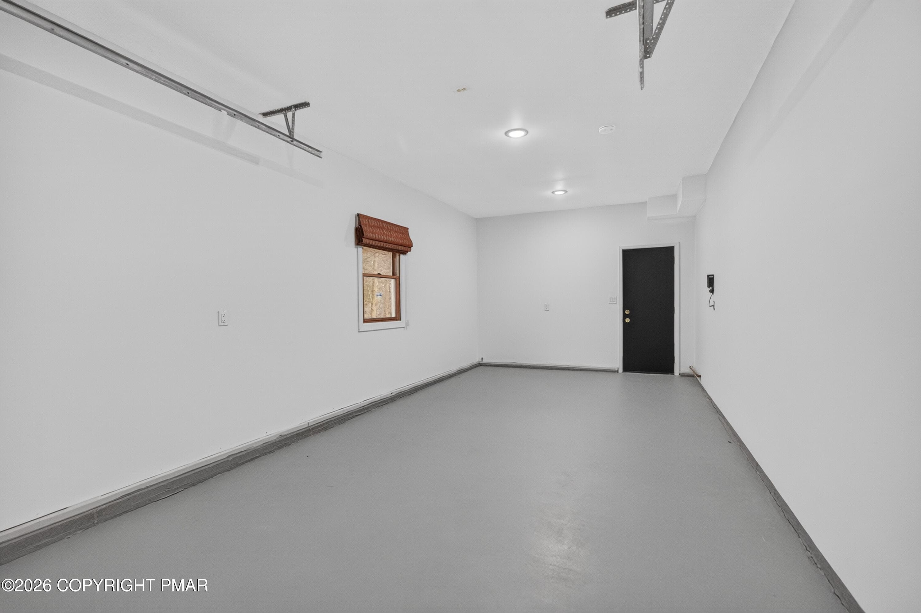 Garage - 321 Lake Road, Tobyhanna, PA 18466, Tobyhanna