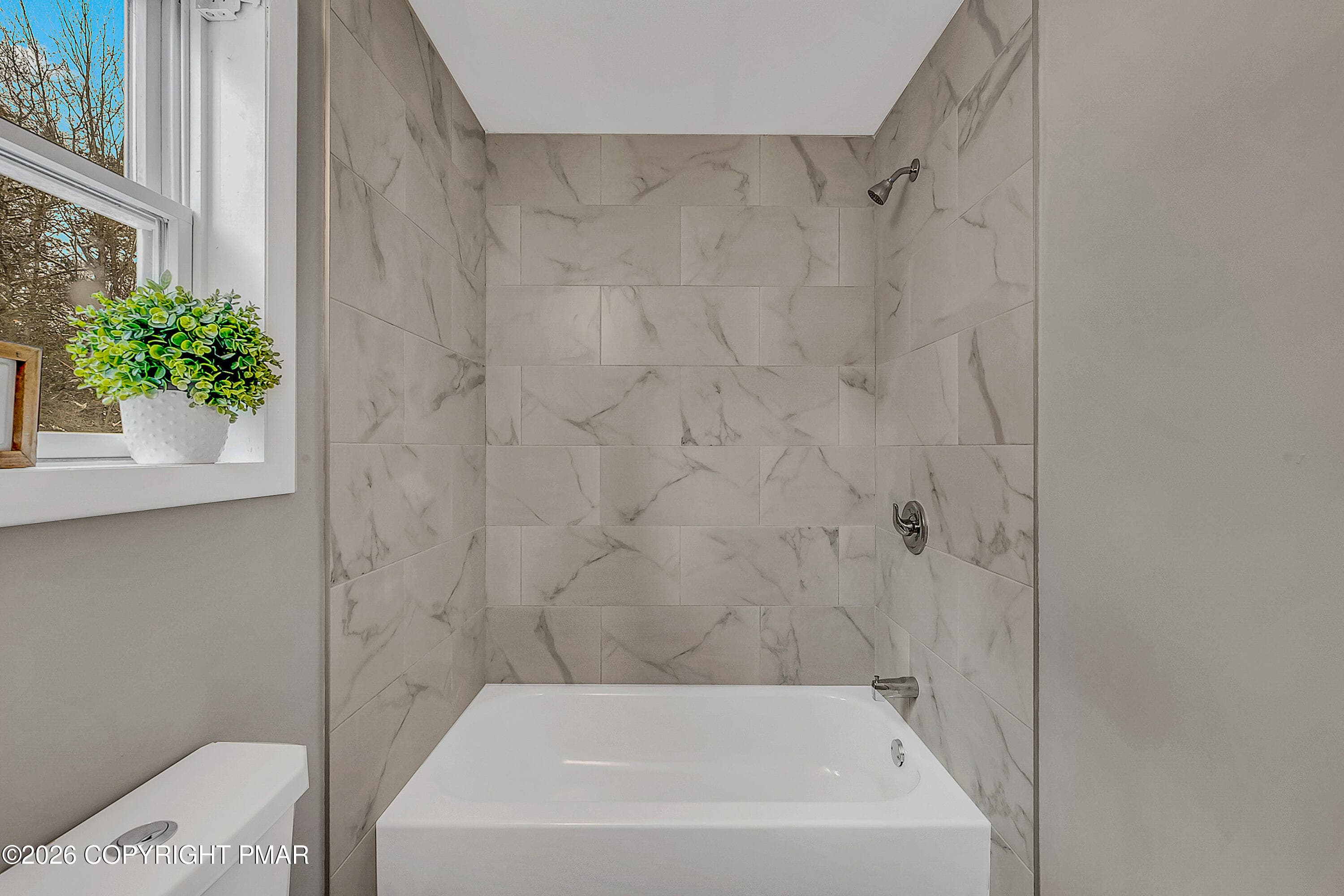 Main Bathroom - 405 Skyline Drive, Blakeslee, PA 18610, Blakeslee