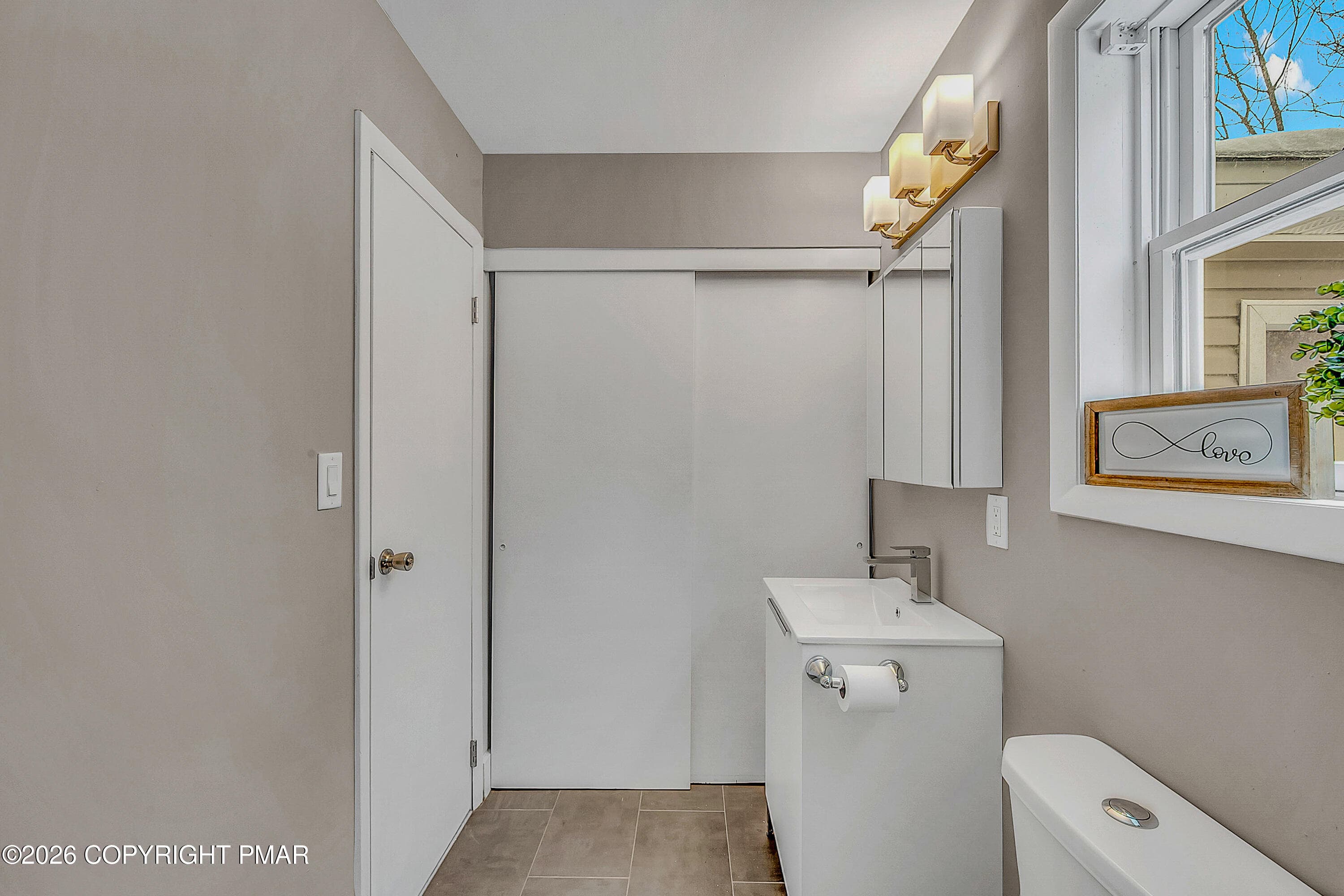 Min Bathroom - 405 Skyline Drive, Blakeslee, PA 18610, Blakeslee