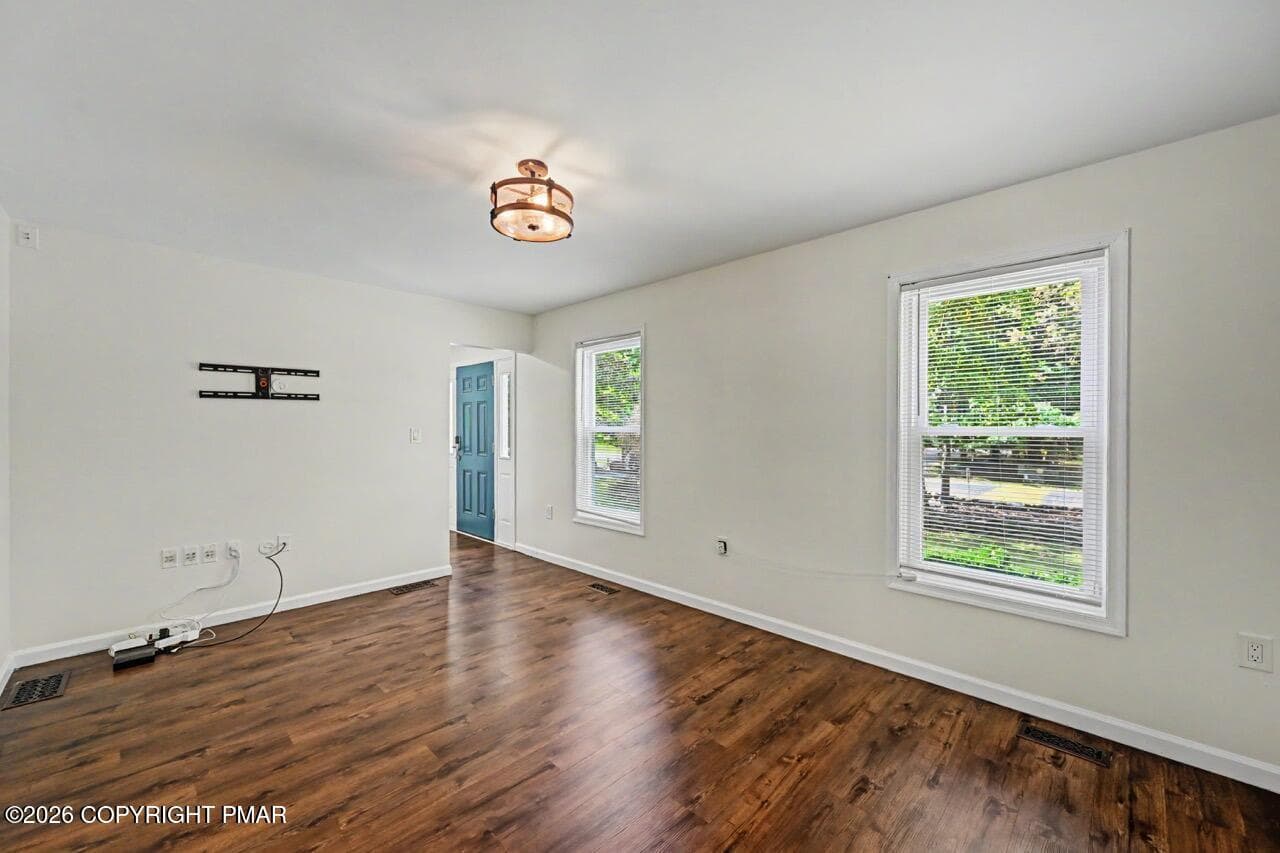 184 Escoll Dr 33 Large - 184 Escoll Drive, East Stroudsburg, PA 18301, East Stroudsburg
