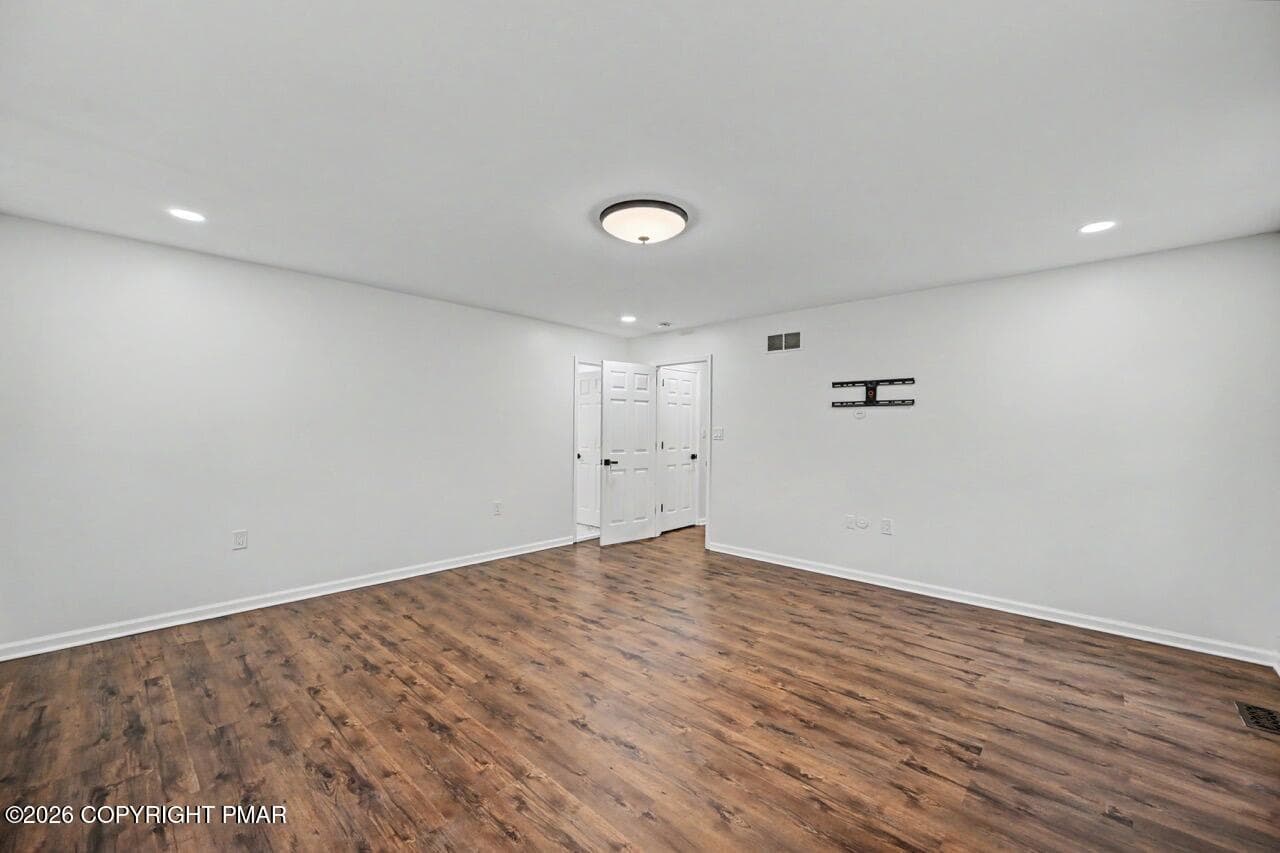 184 Escoll Dr 40 Large - 184 Escoll Drive, East Stroudsburg, PA 18301, East Stroudsburg