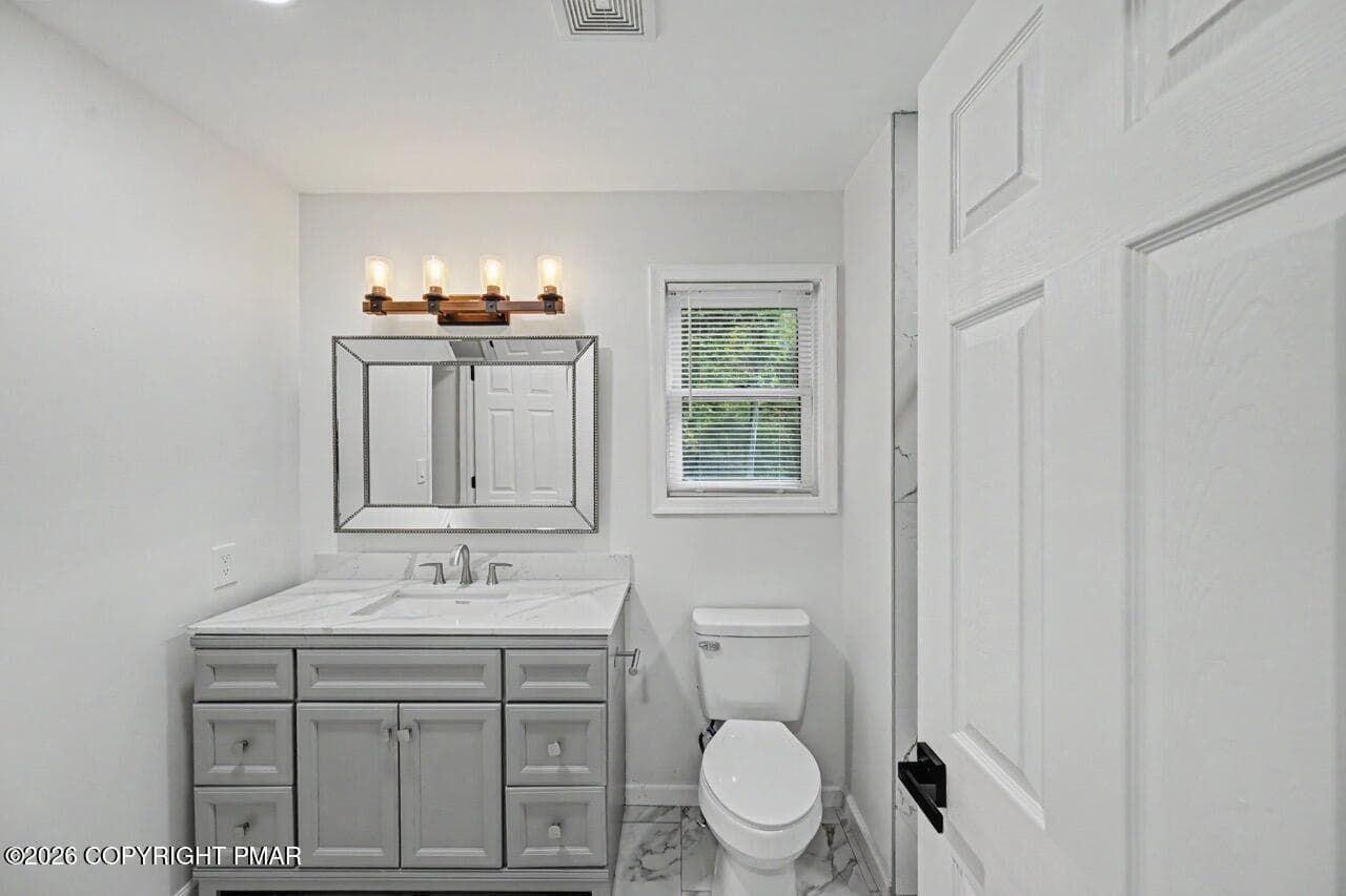 184 Escoll Dr 43 Large - 184 Escoll Drive, East Stroudsburg, PA 18301, East Stroudsburg