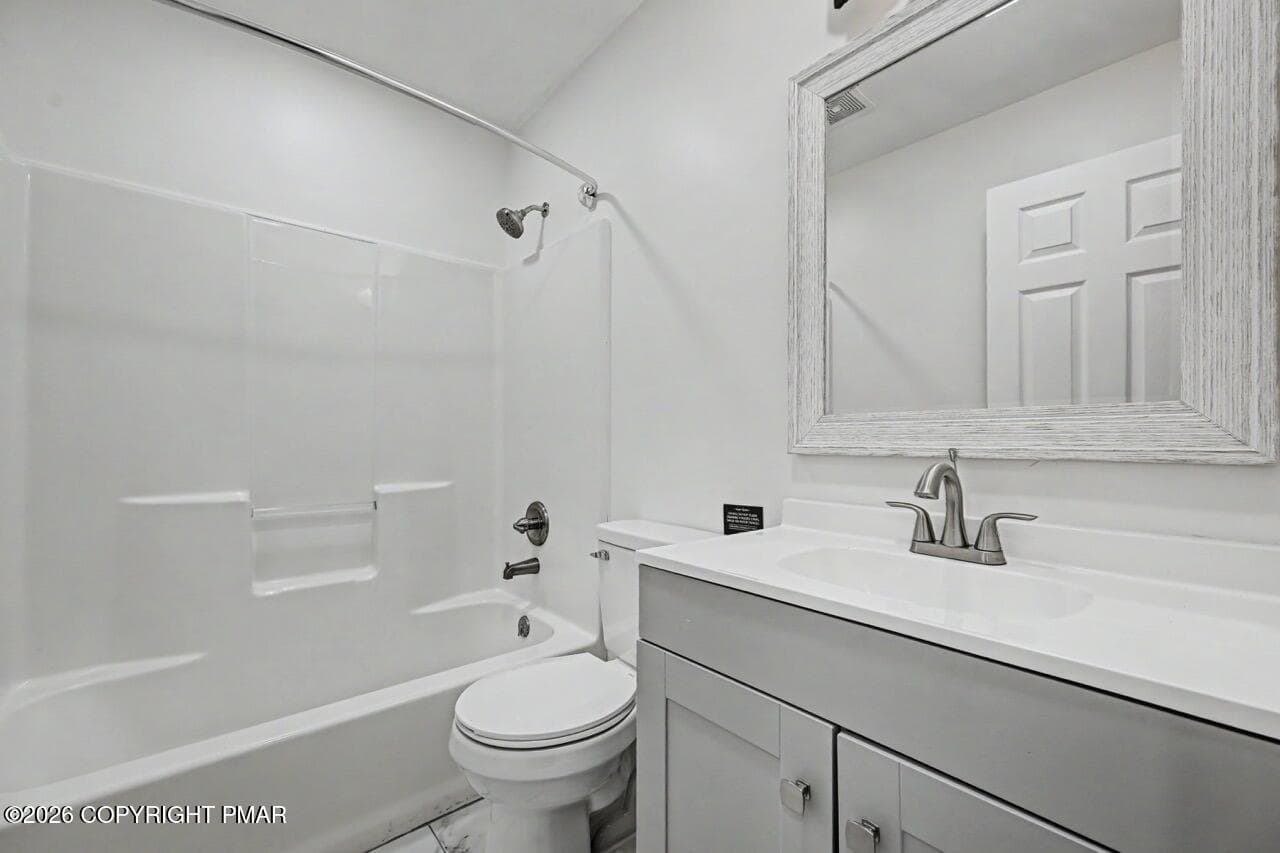 184 Escoll Dr 53 Large - 184 Escoll Drive, East Stroudsburg, PA 18301, East Stroudsburg