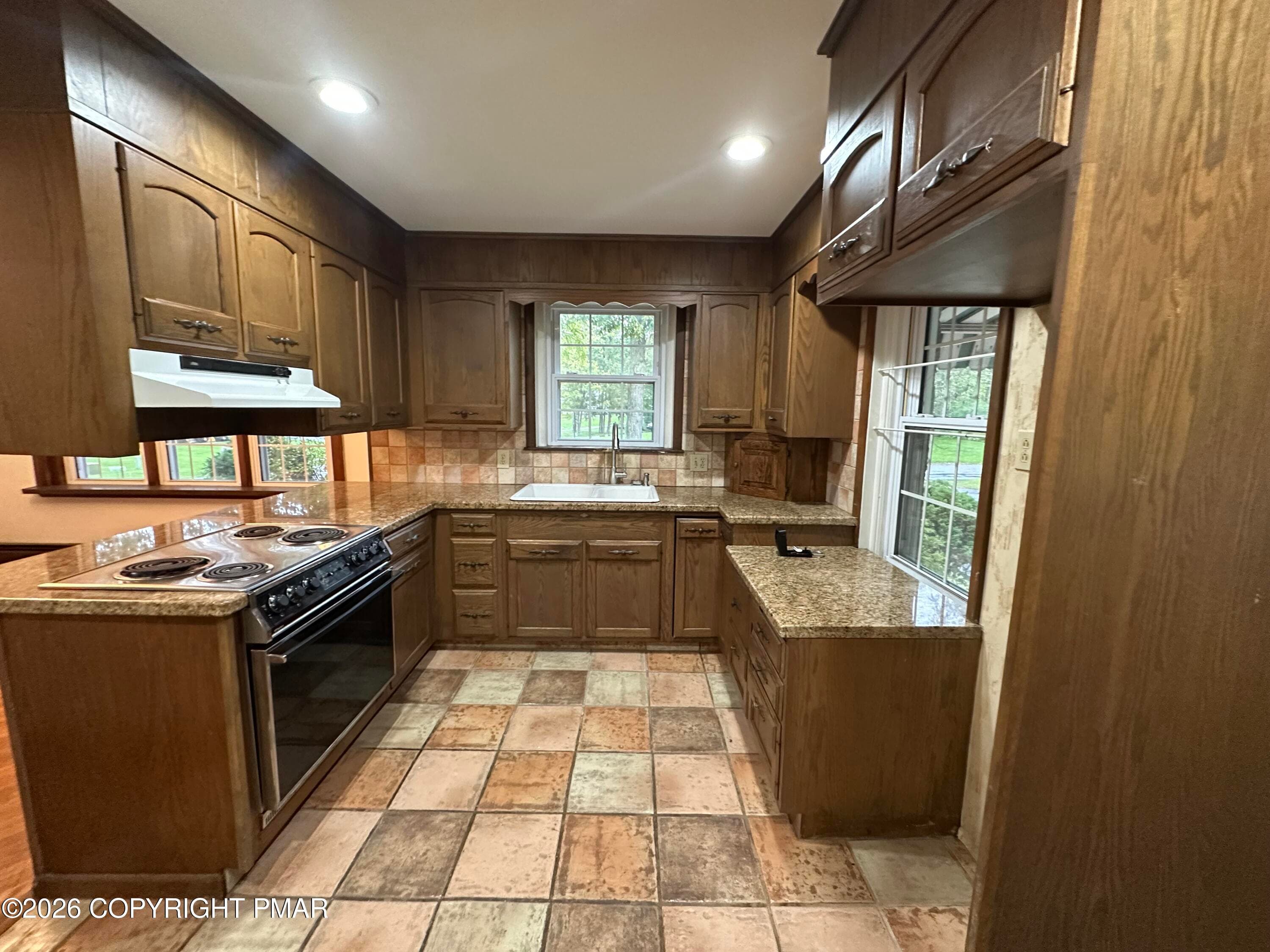 Kitchen - 701 State Road, Barnesville, PA 18214, Barnesville