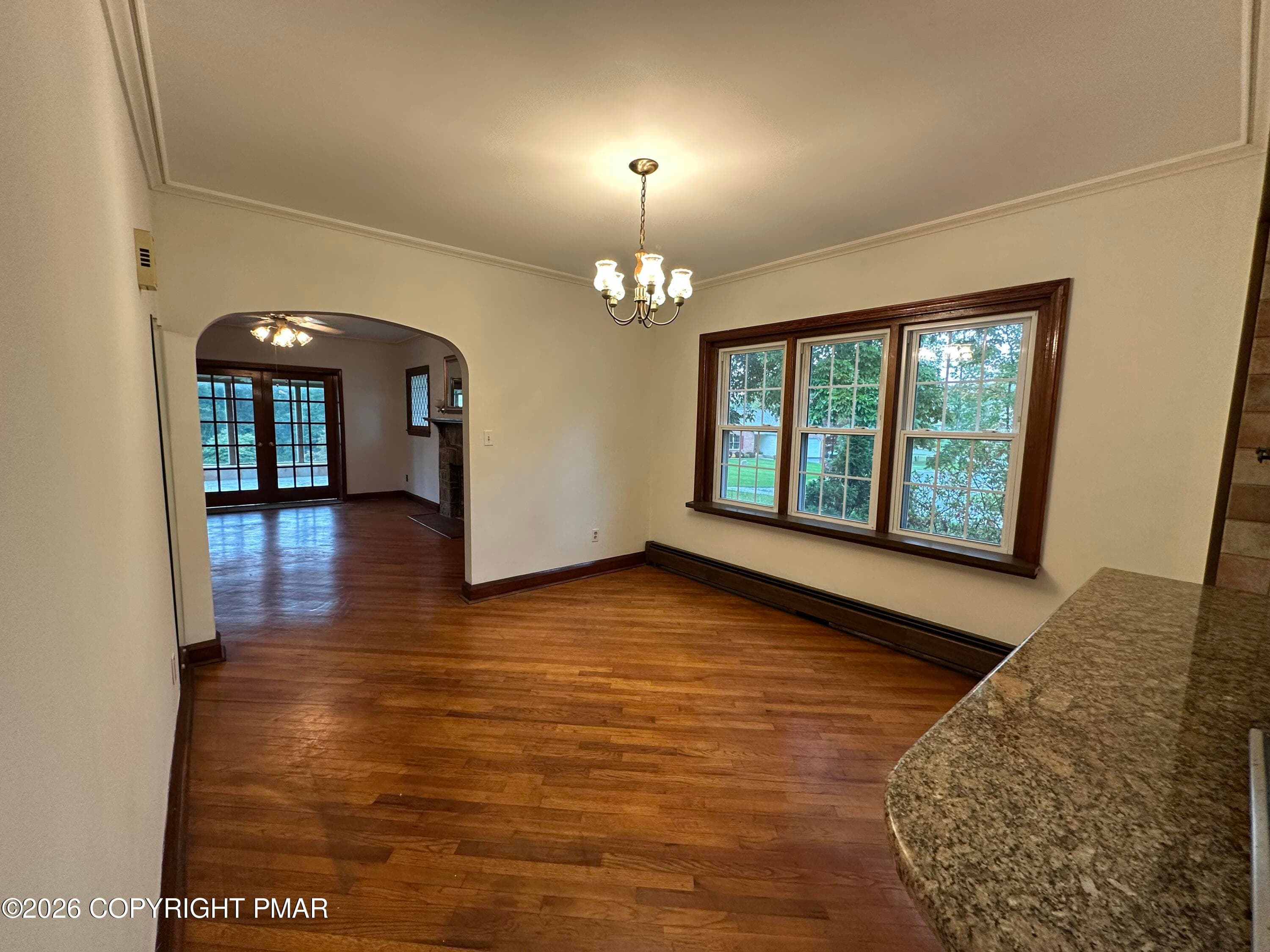 Dining - 701 State Road, Barnesville, PA 18214, Barnesville