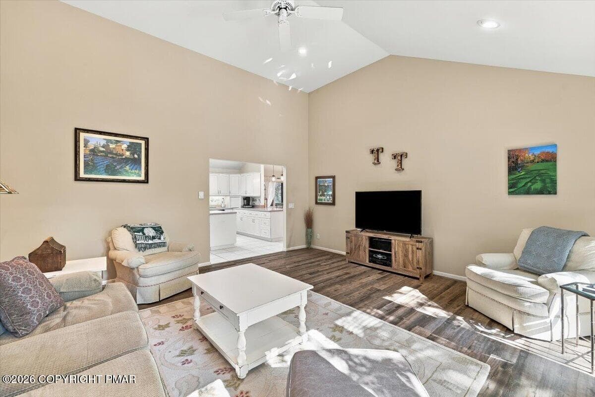 Family room - 181 Golfers Way, Pocono Pines, PA 18350, Pocono Pines