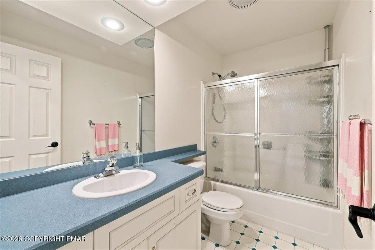 Bathroom3 - 181 Golfers Way, Pocono Pines, PA 18350, Pocono Pines