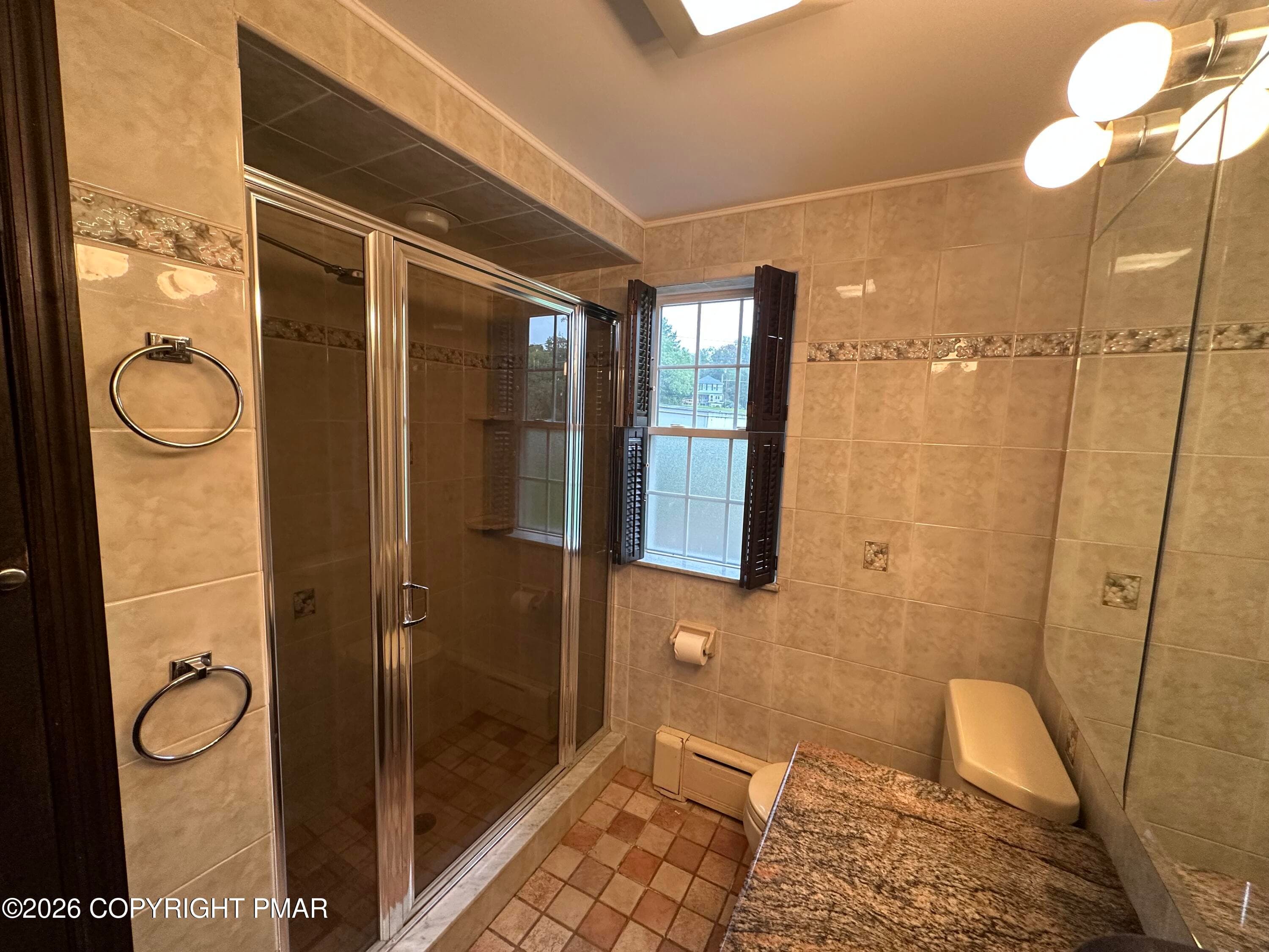 Full Bath - 701 State Road, Barnesville, PA 18214, Barnesville