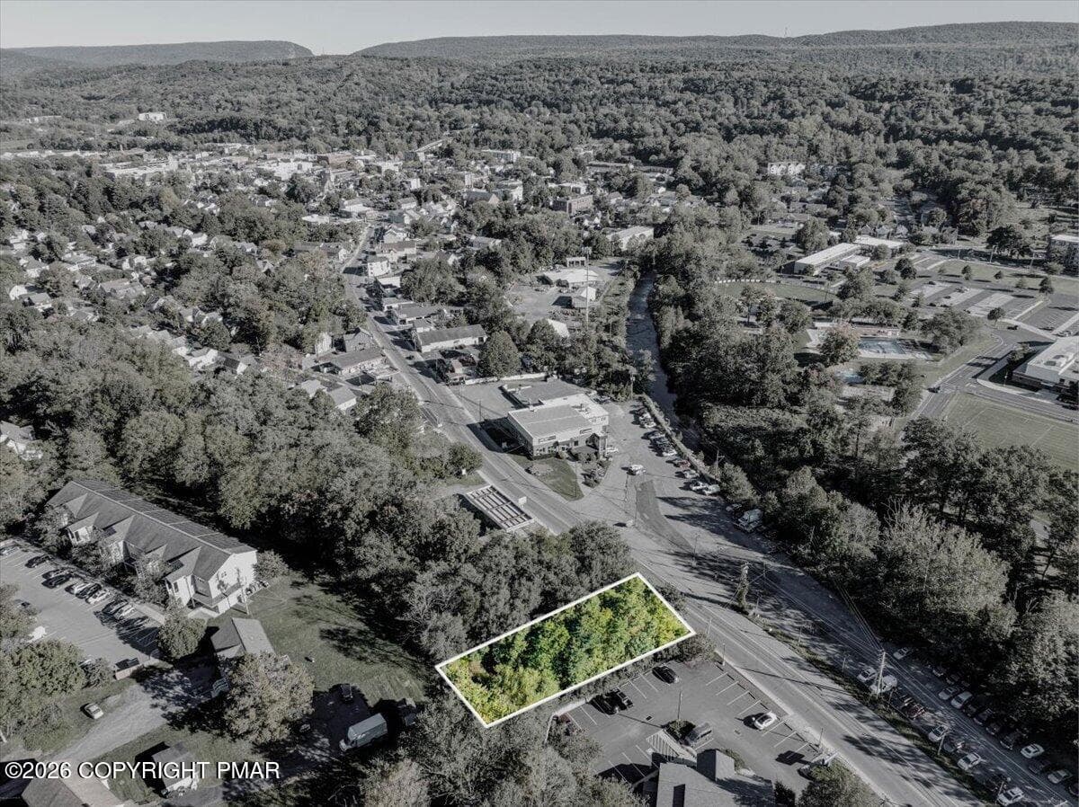 332 N 9th St Street, Stroudsburg, PA 18360