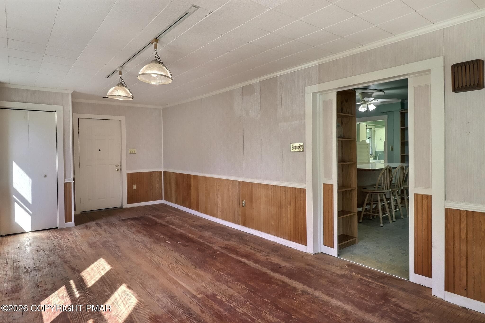 Dining Room - 6151 U.S. 209, Stroudsburg, PA 18360, Stroudsburg