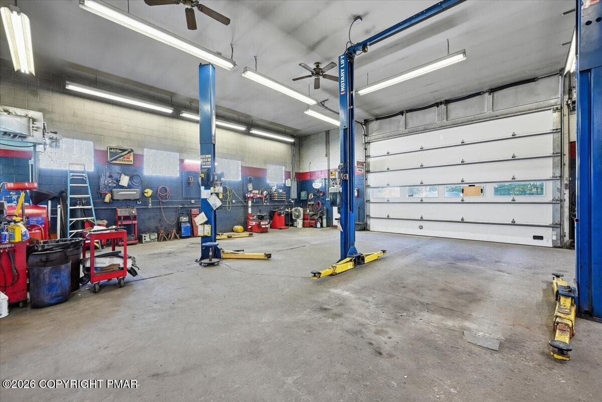 04 Main Bay with Lifts 2 - 1000 Interchange Road, Gilbert, PA 18331, Gilbert