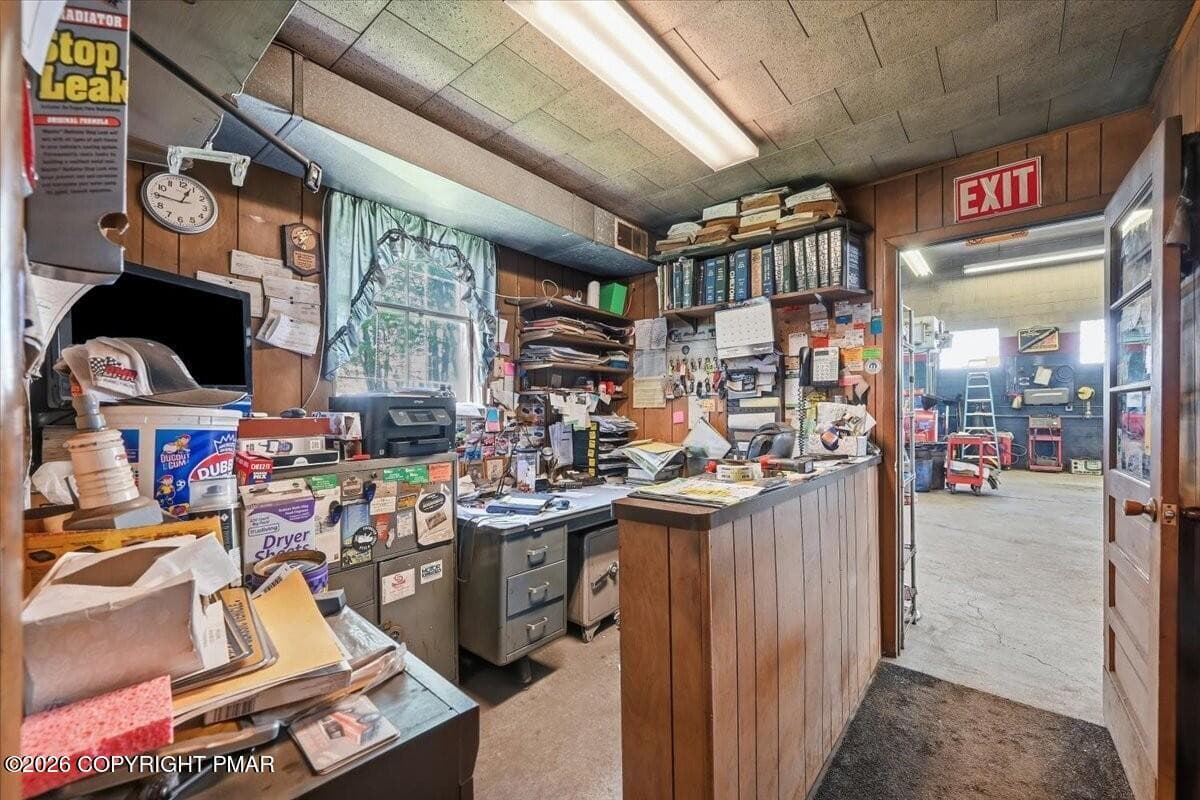 07 Managers Office - 1000 Interchange Road, Gilbert, PA 18331, Gilbert