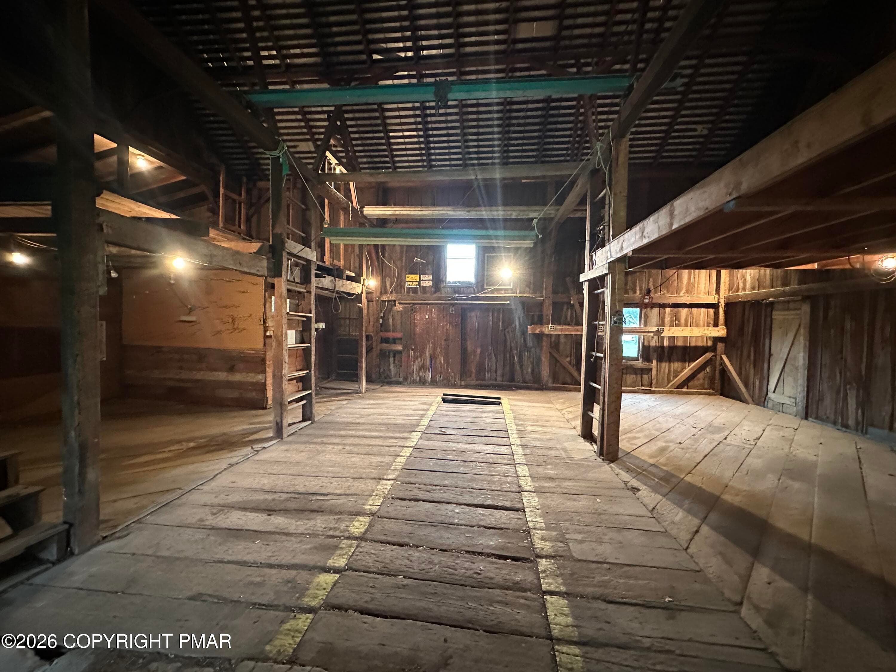 Barn - 701 State Road, Barnesville, PA 18214, Barnesville
