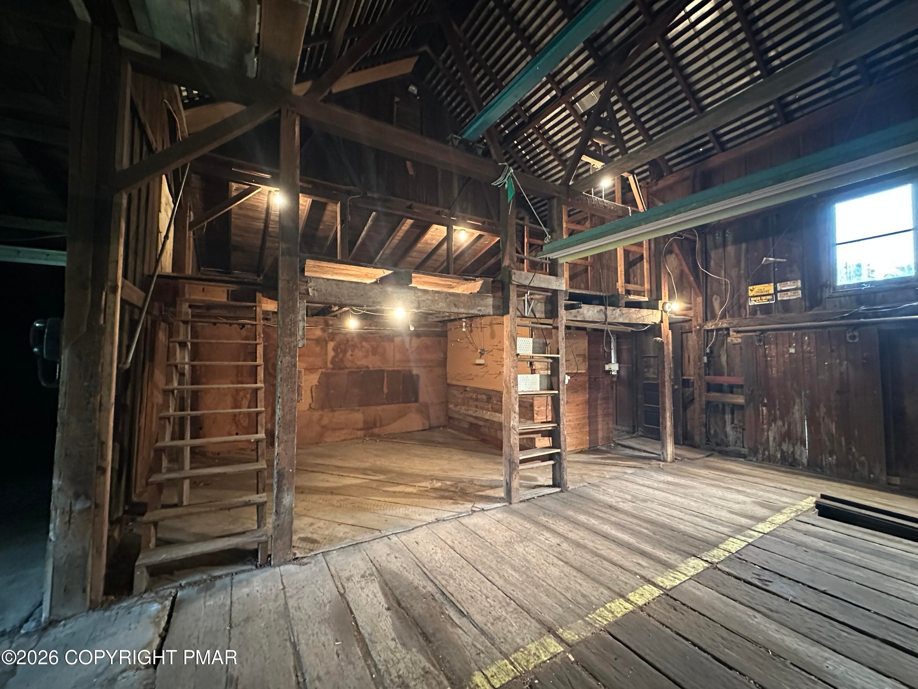 Barn - 701 State Road, Barnesville, PA 18214, Barnesville