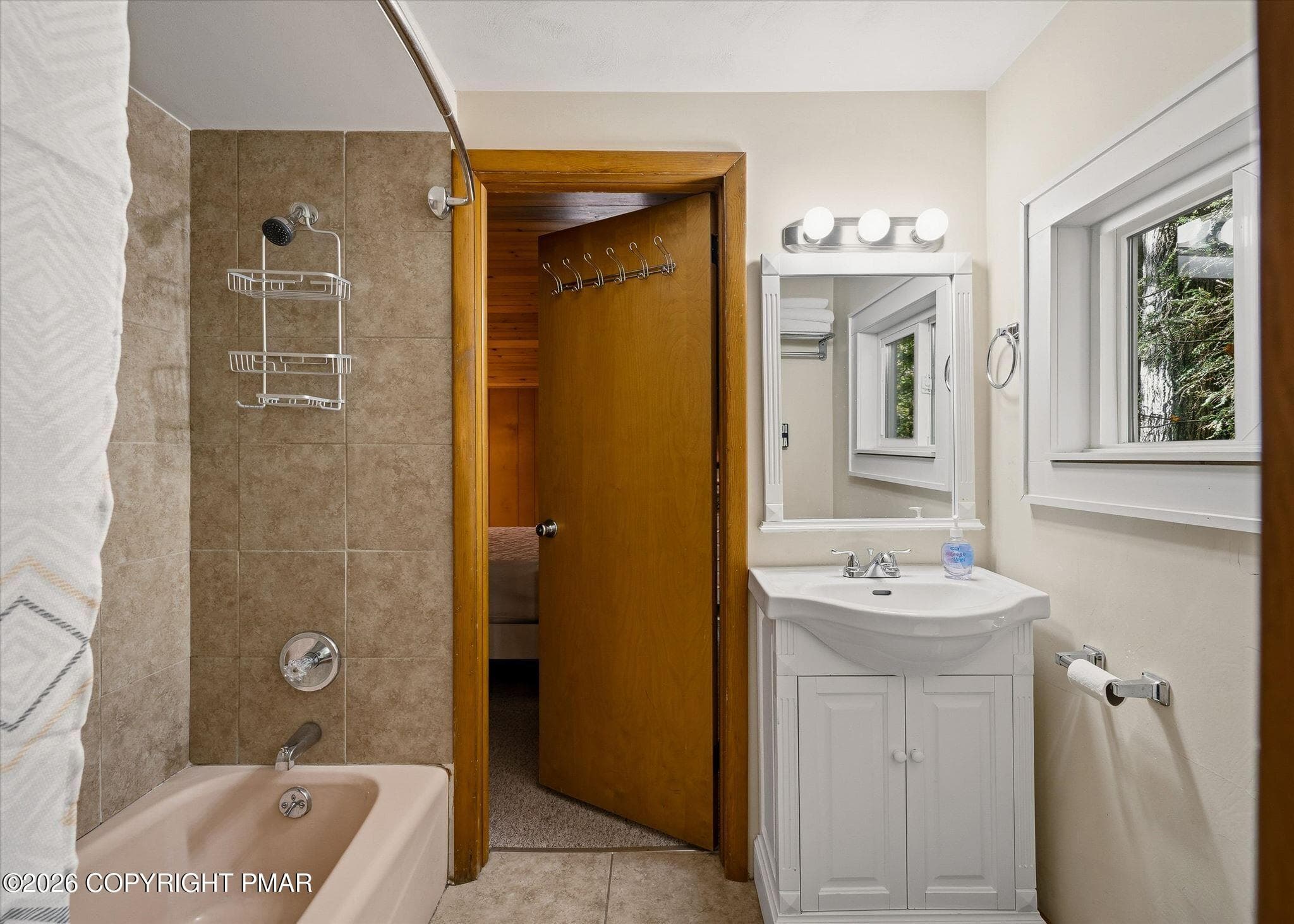 51-HomeView_Media-50_Split_Rock_Rd - 50 Split Rock Road, Lake Harmony, PA 18624, Lake Harmony