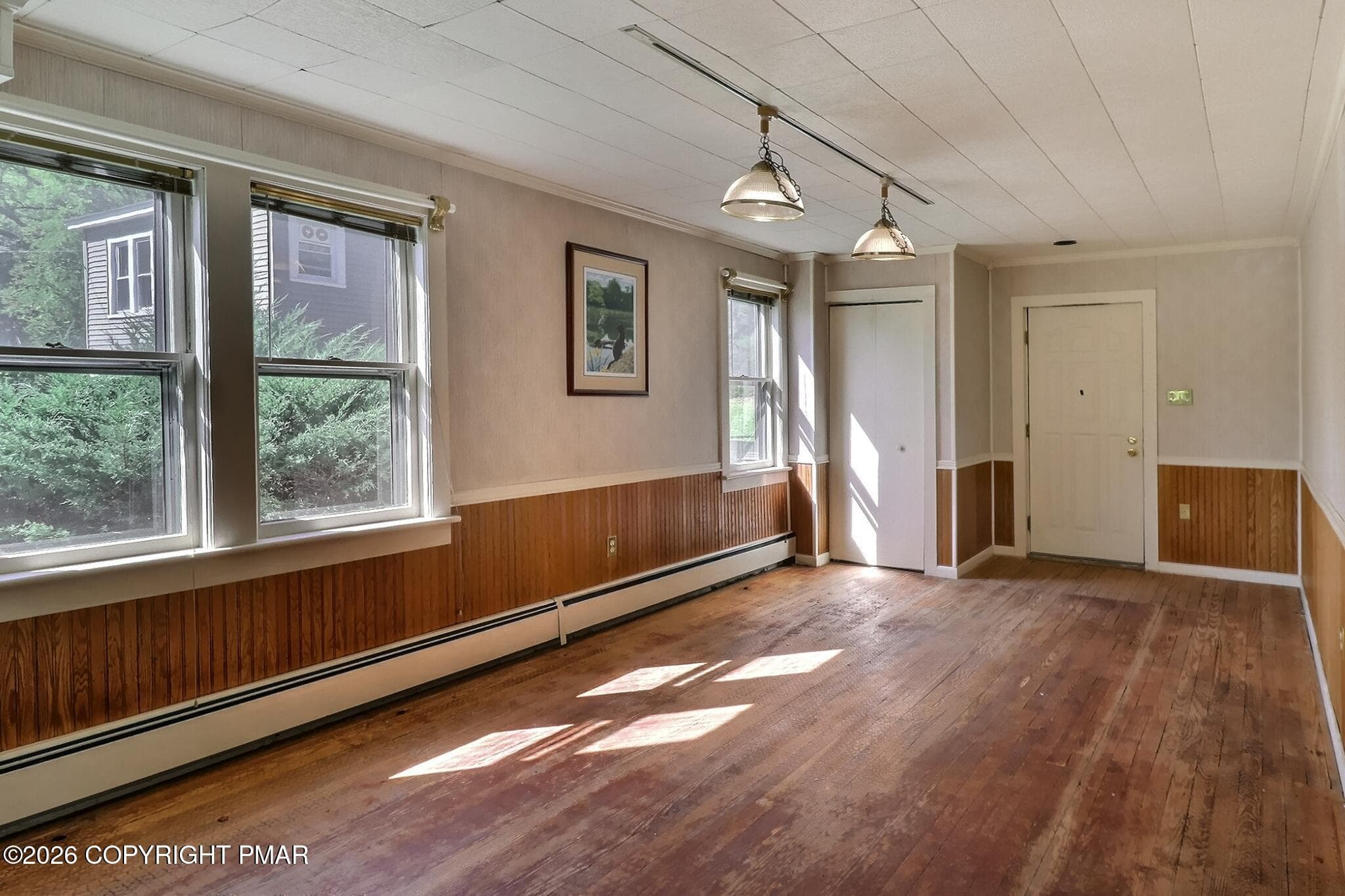 Dining Room - 6151 U.S. 209, Stroudsburg, PA 18360, Stroudsburg