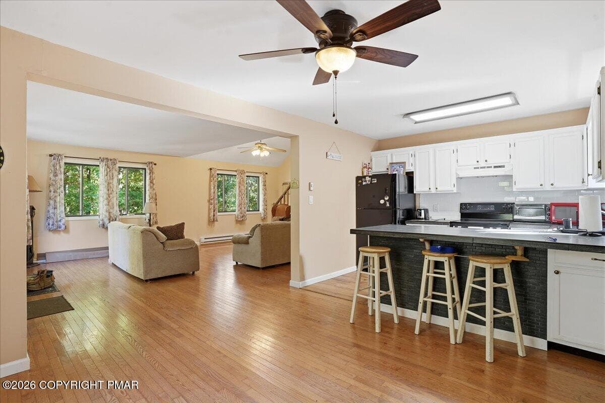 Dining Areas - 195 Mallard Lane, Bushkill, PA 18324, Bushkill