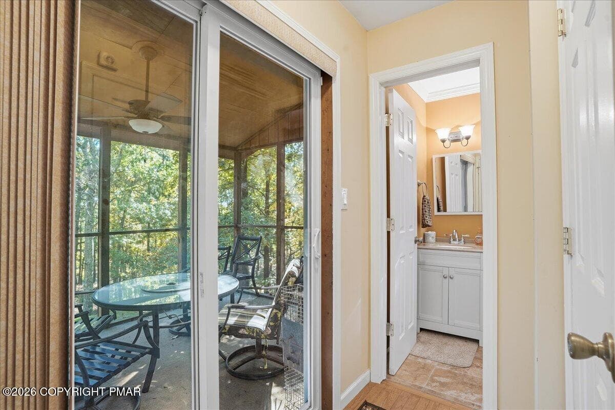 Screened Porch & Guest Bath - 195 Mallard Lane, Bushkill, PA 18324, Bushkill
