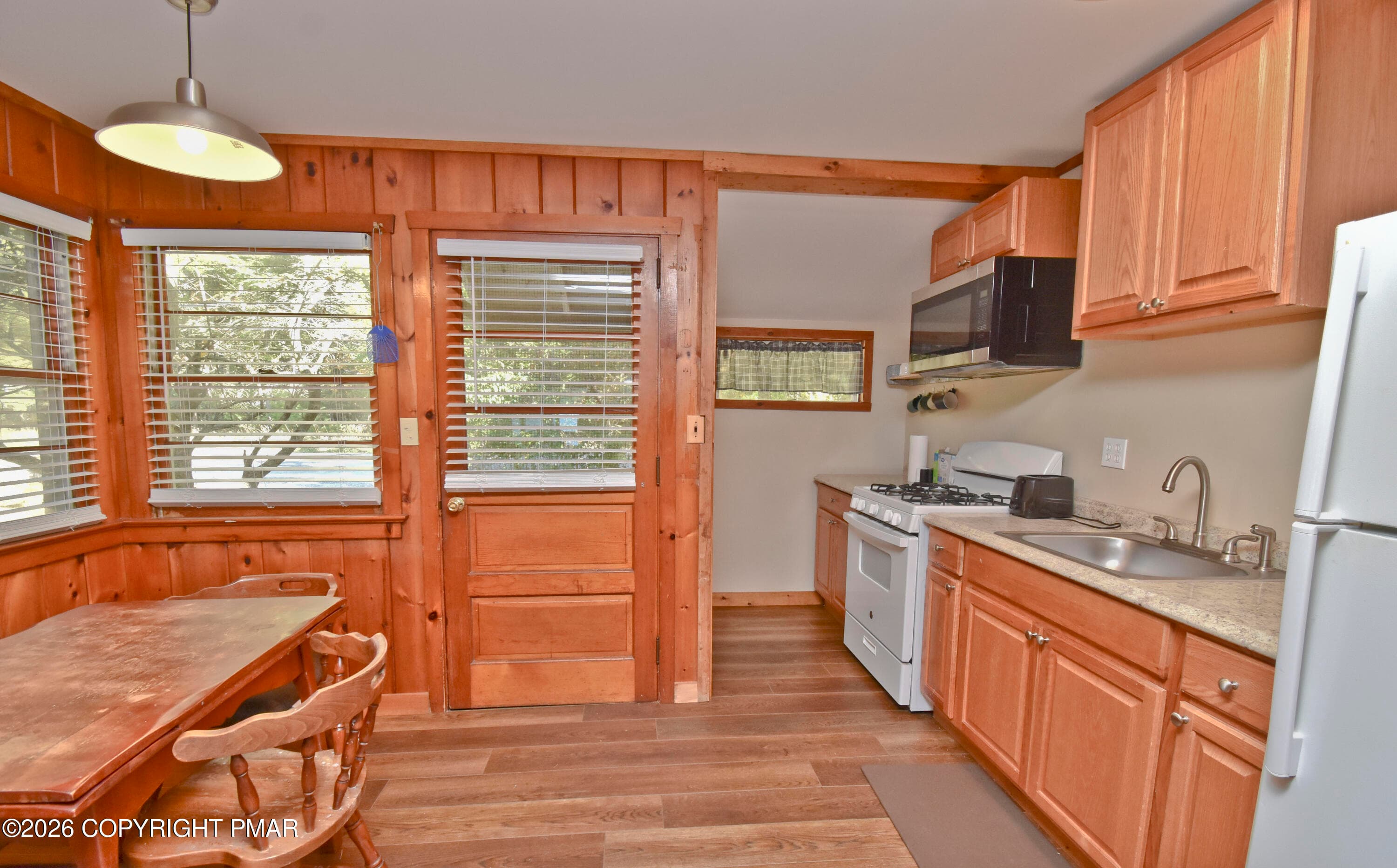 3 Cabin 4 Kitchen (4) - 275 Rt 390, Tafton, PA 18464