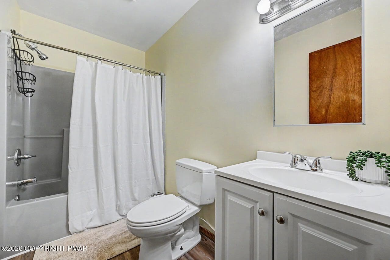 Full Bathroom - 7193 Falstaff Drive, Tobyhanna, PA 18466, Tobyhanna